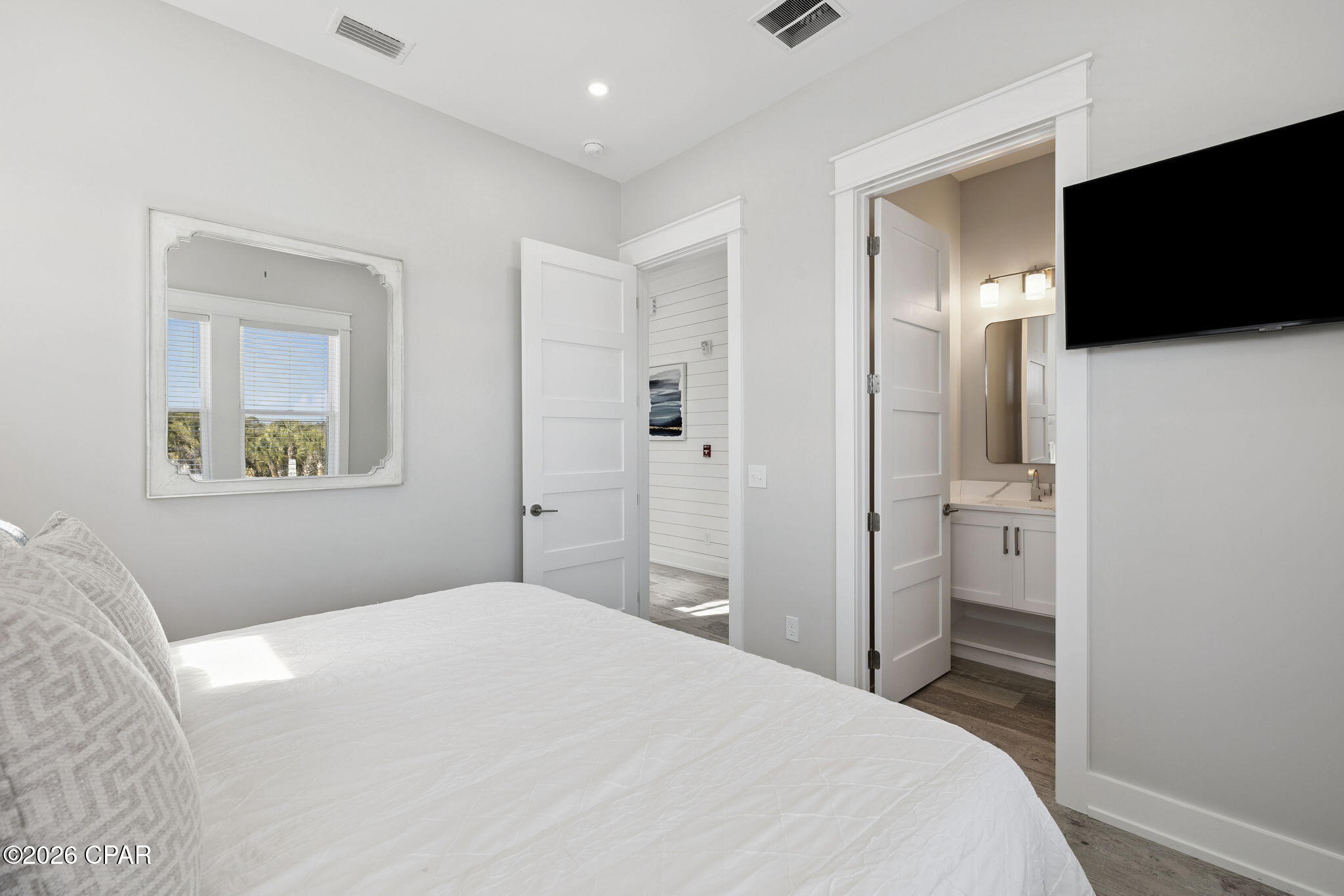 Image 37 For 16525 Front Beach Road