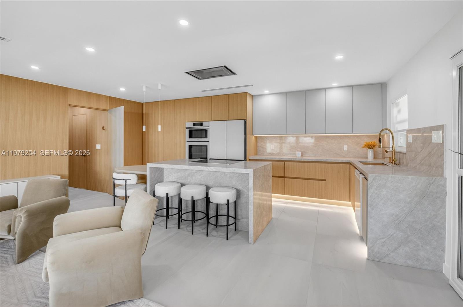 Pine Point Villas Condo