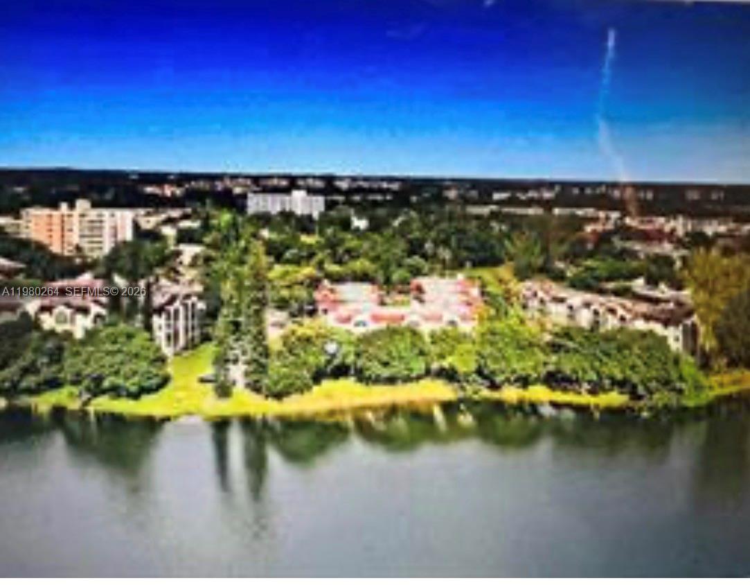 Lakes Of Inverrary Condo