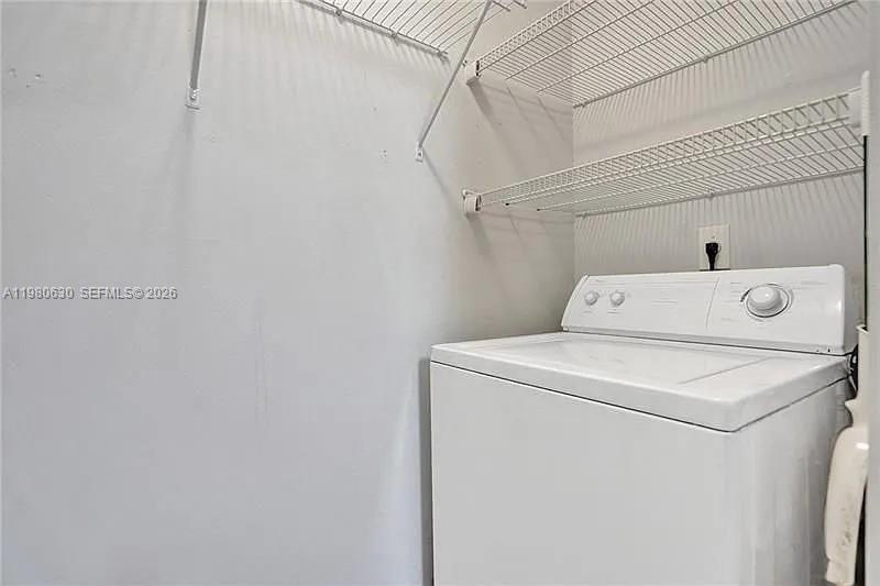 Designer master bathroom at 2325 Mariner Ct - Townhouse in Dania Beach
