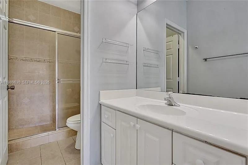 Bonus room and amenities at 2325 Mariner Ct - Townhouse in Dania Beach