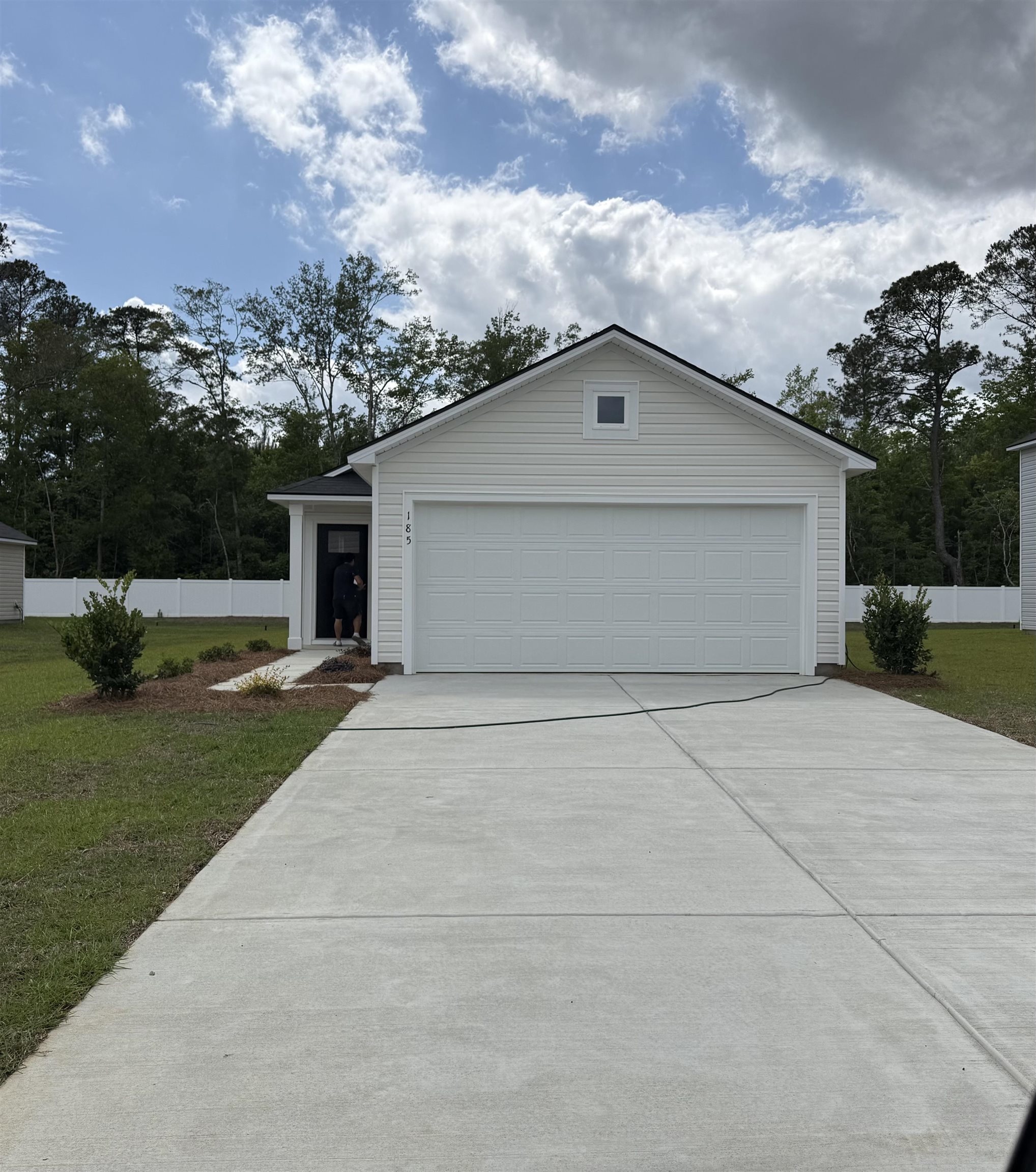 185 Birchwood Dr. Longs, SC 29568