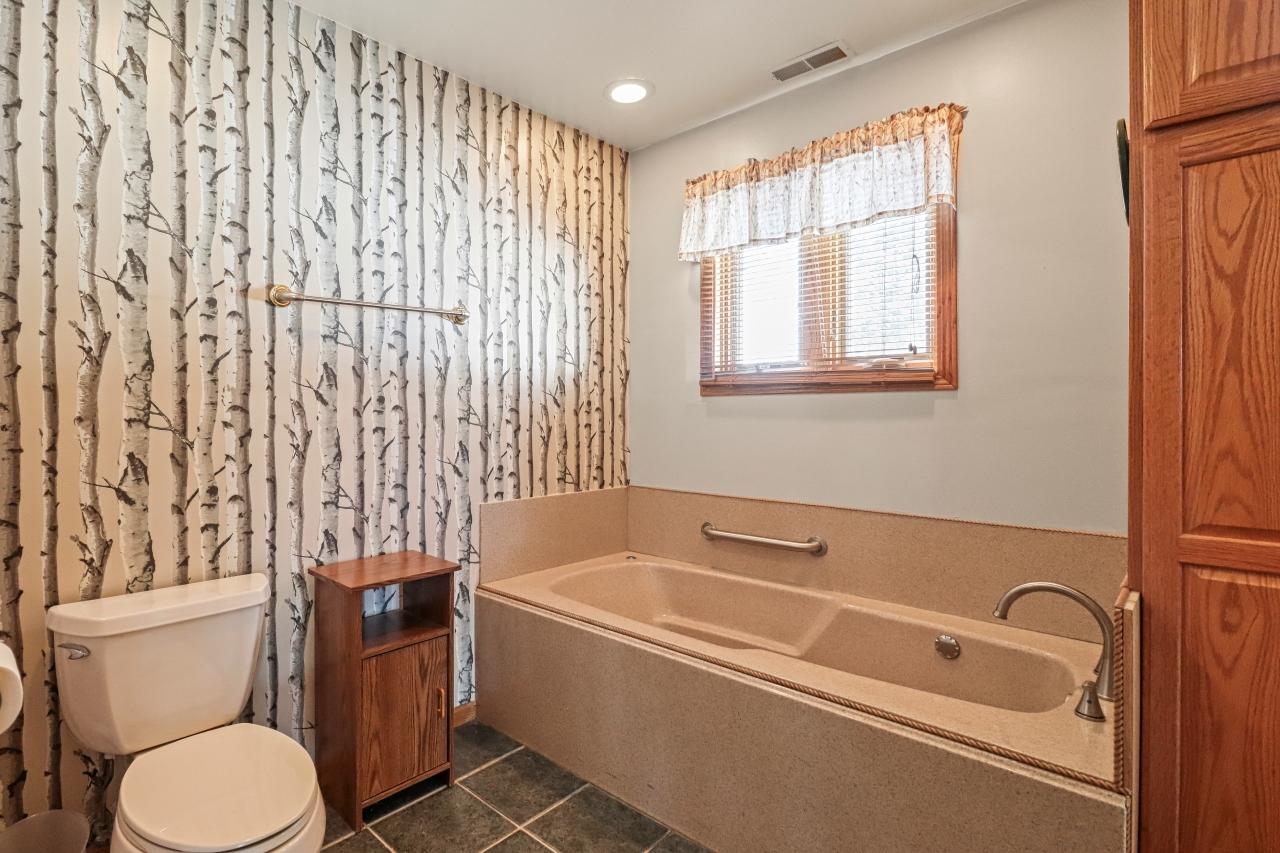 North Twin Lake Property 2390 Hwy 17 Photo 14