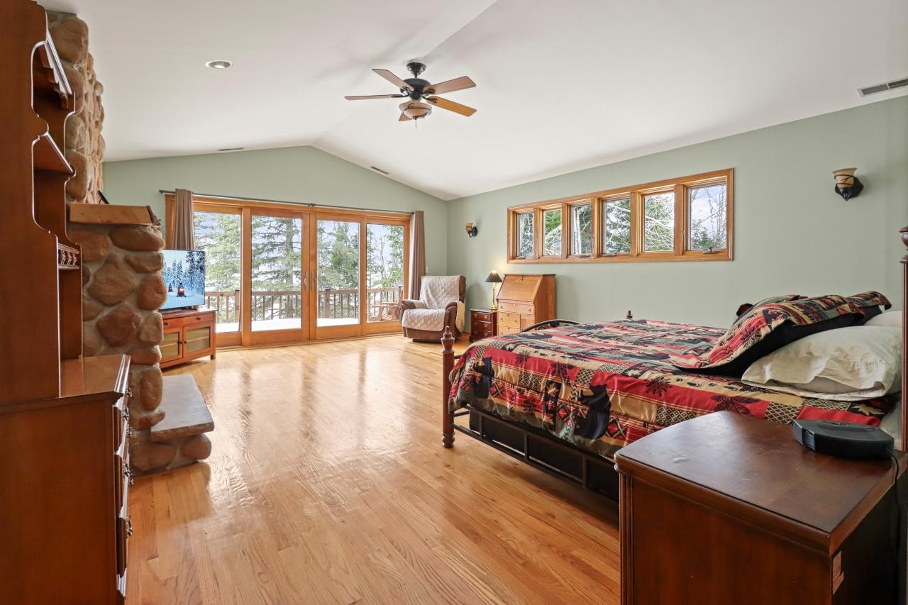 North Twin Lake Property 2390 Hwy 17 Photo 15