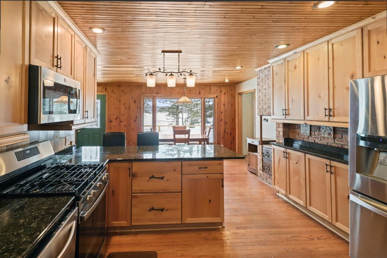 North Twin Lake Property 2390 Hwy 17 Photo 29