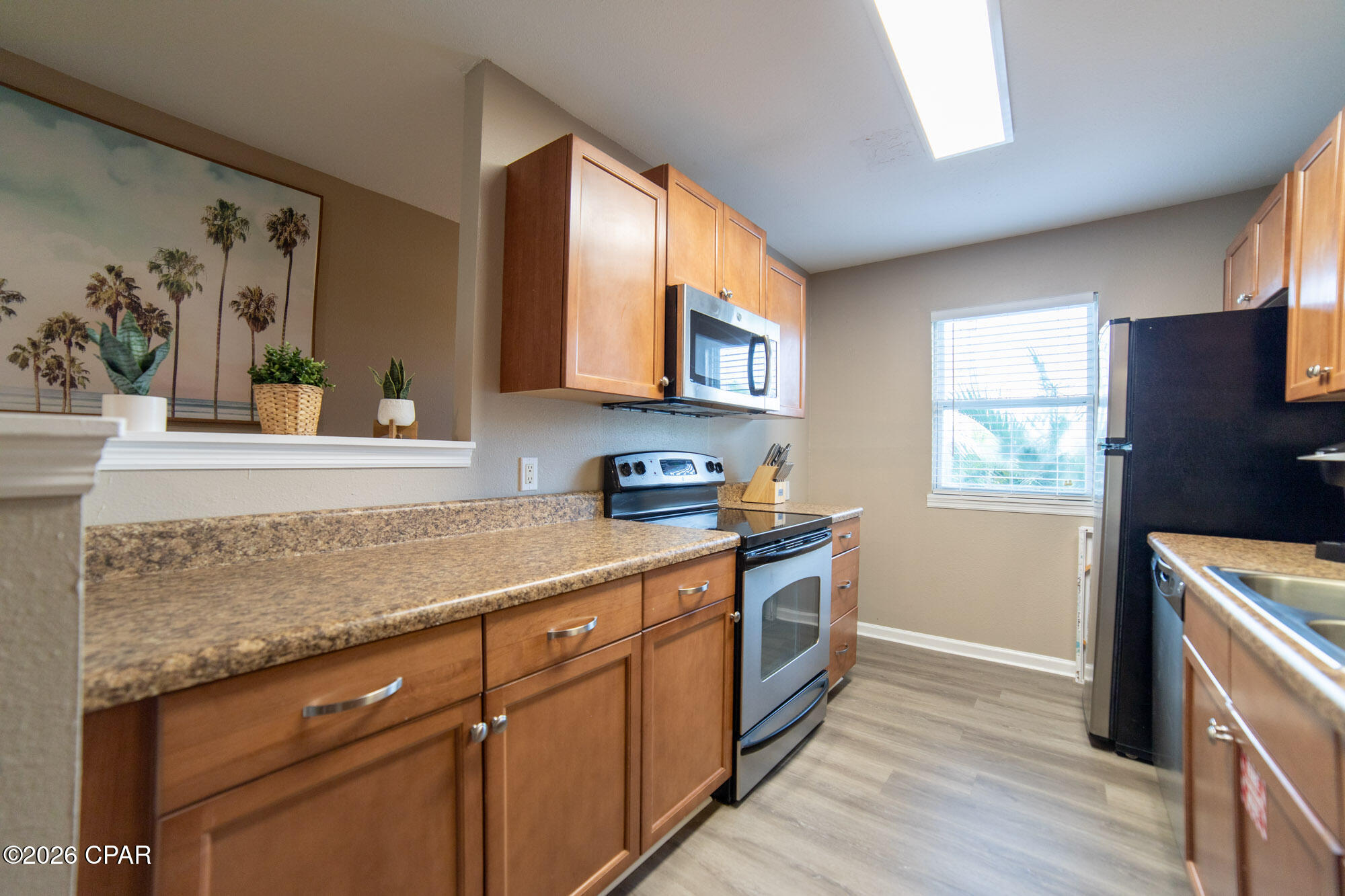 Image 9 For 6300 Pinetree Avenue