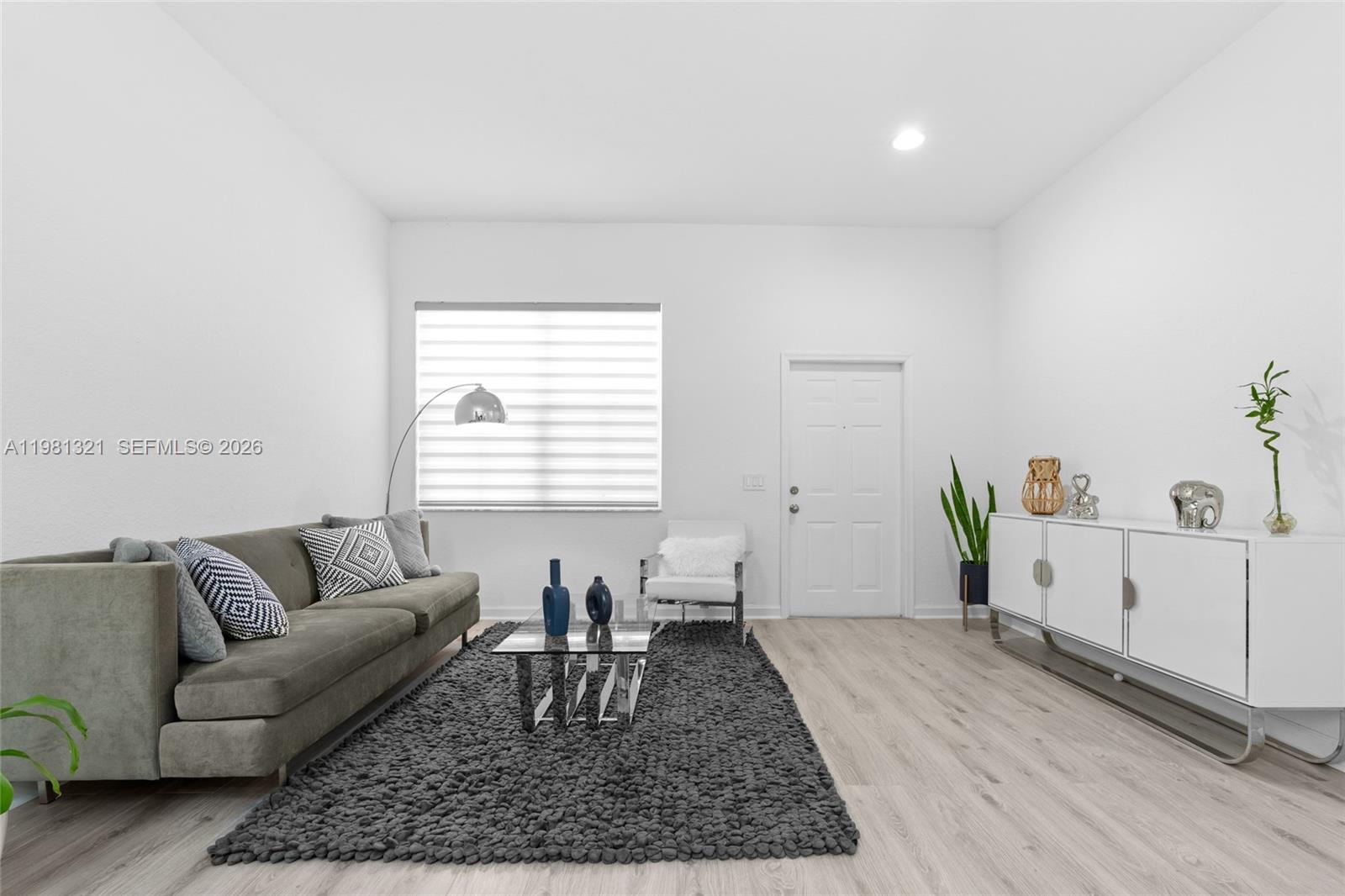 Property photo # 9