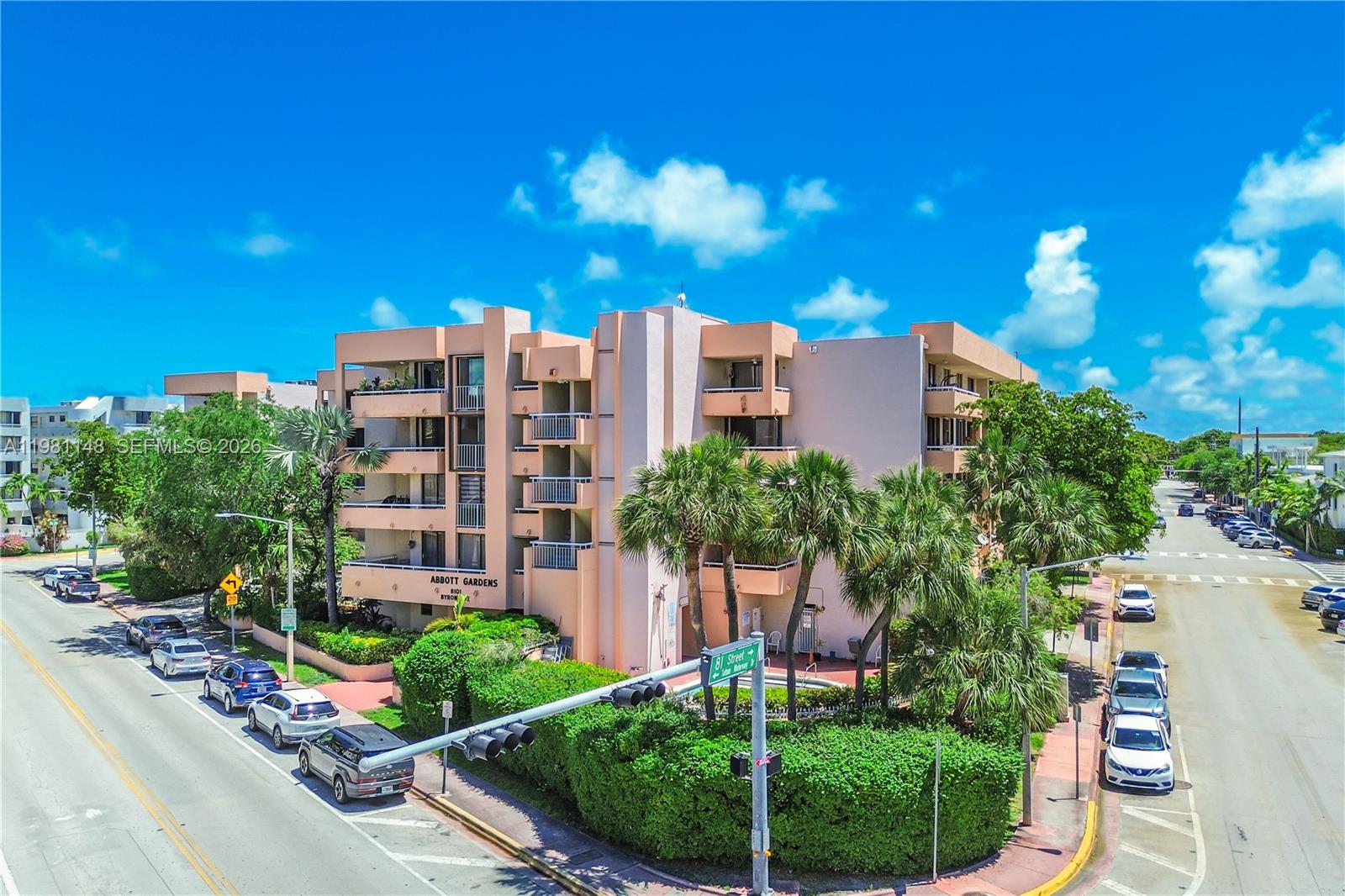 Abbott Gardens Condo