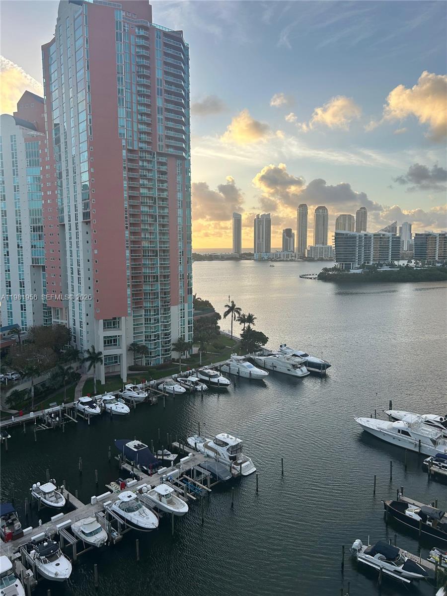 Aventura Marina Condo Num