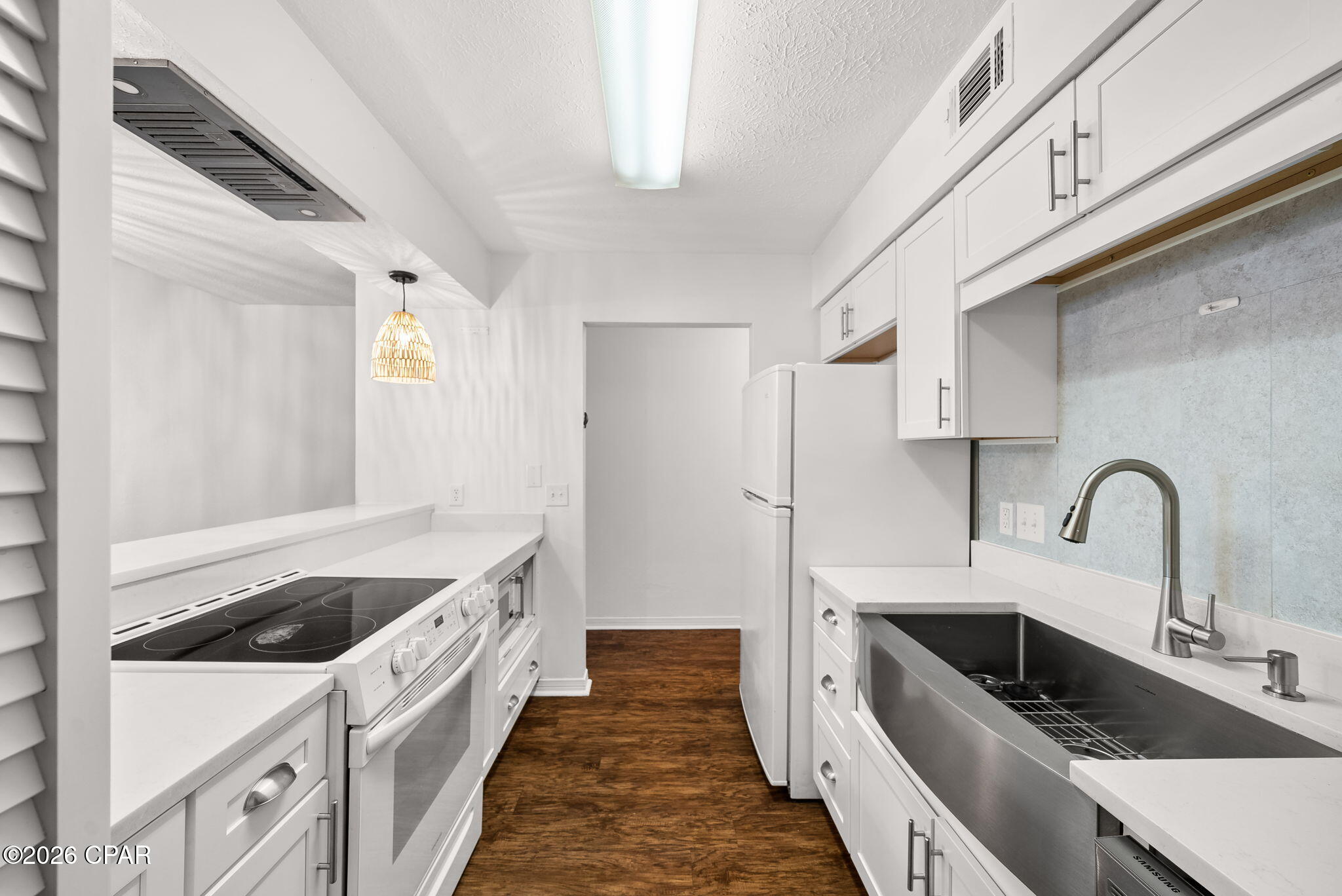 Image 10 For 6504 Lagoon Drive