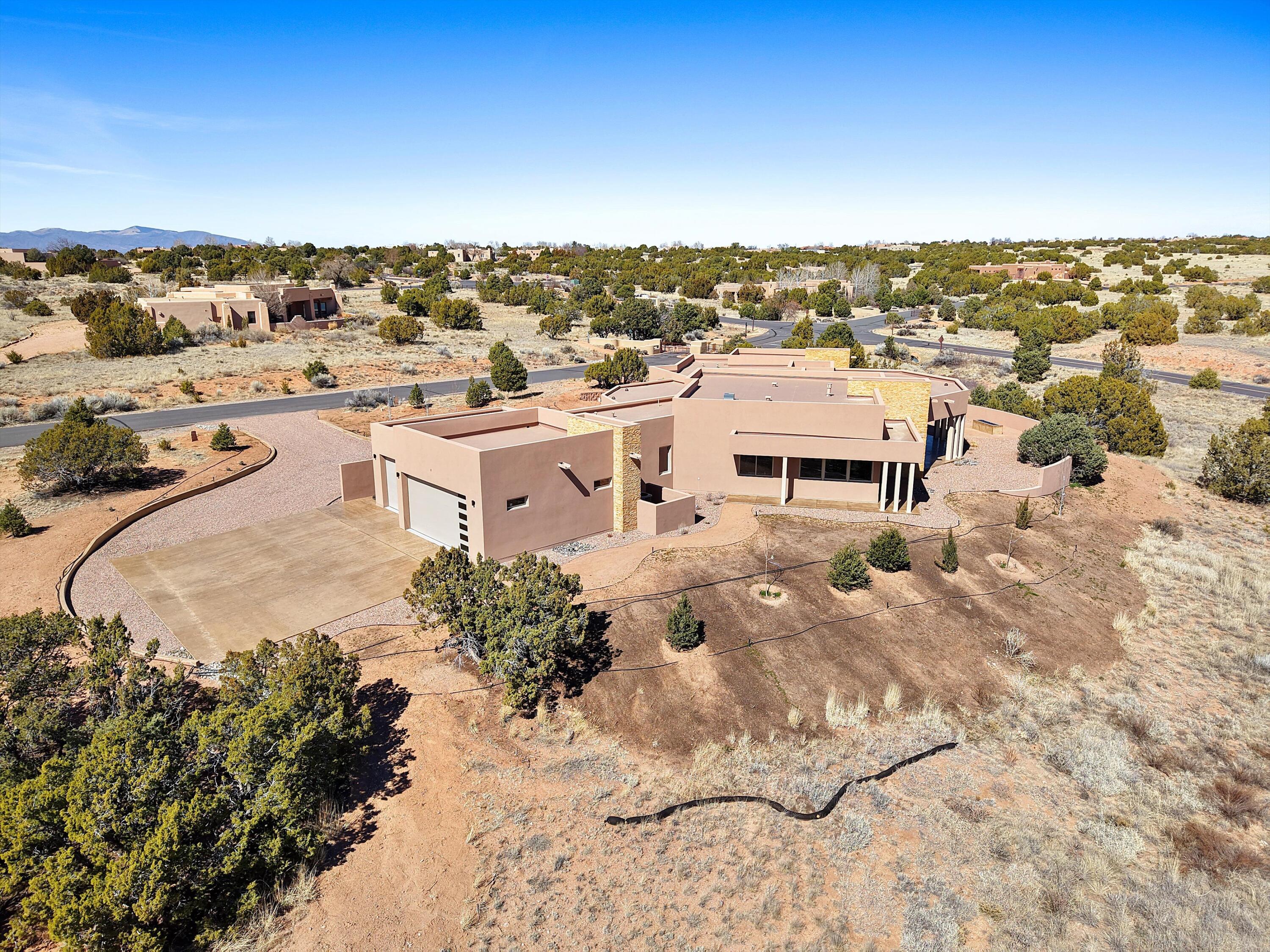 4th image of 2 Calle Ventoso W, Santa Fe, NM 87506 | MLS# 1099785