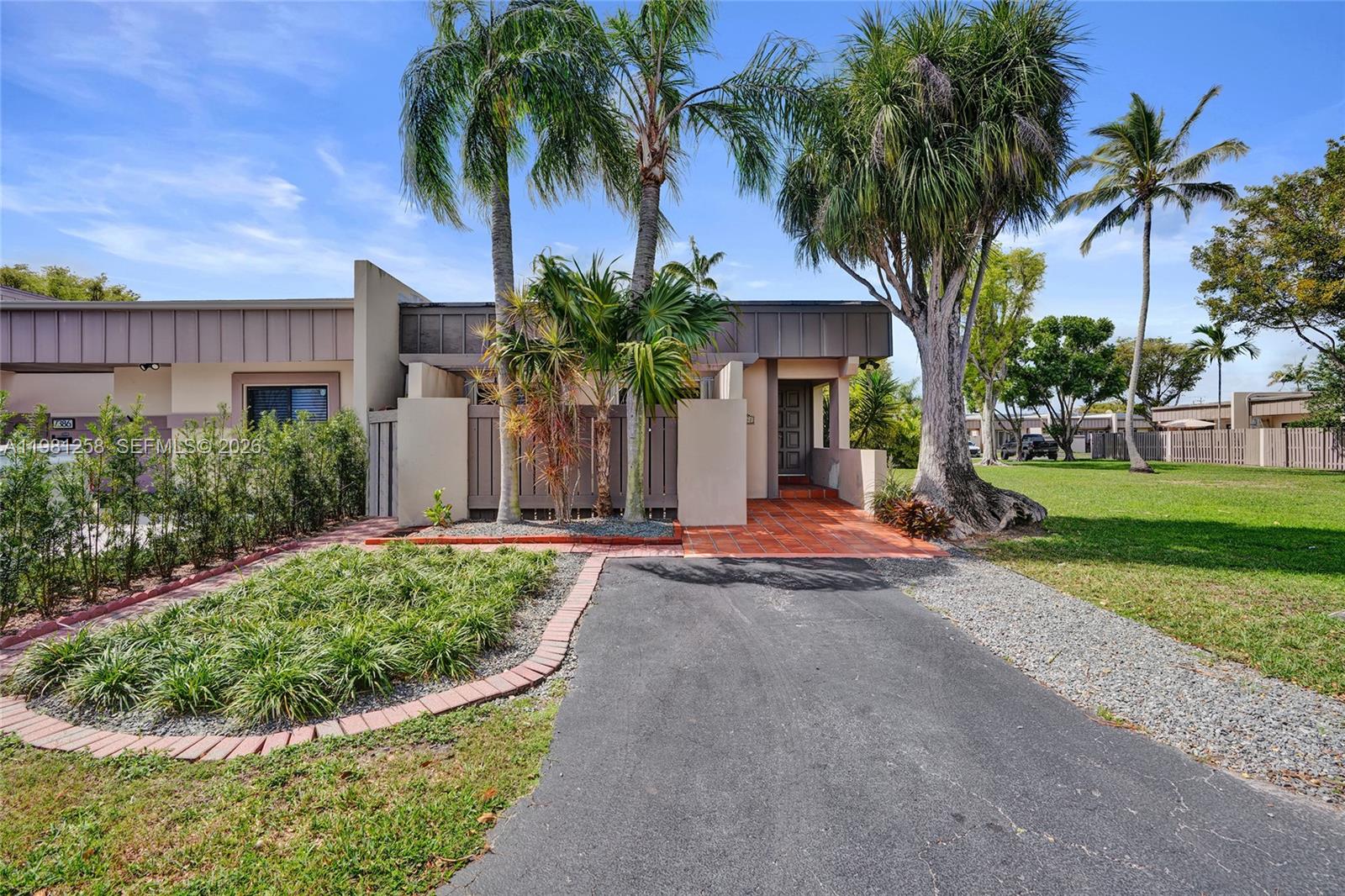 Creekside Villas Sec Two