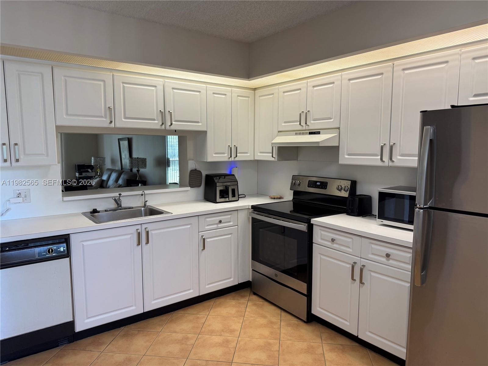 Cambridge At Century Vill