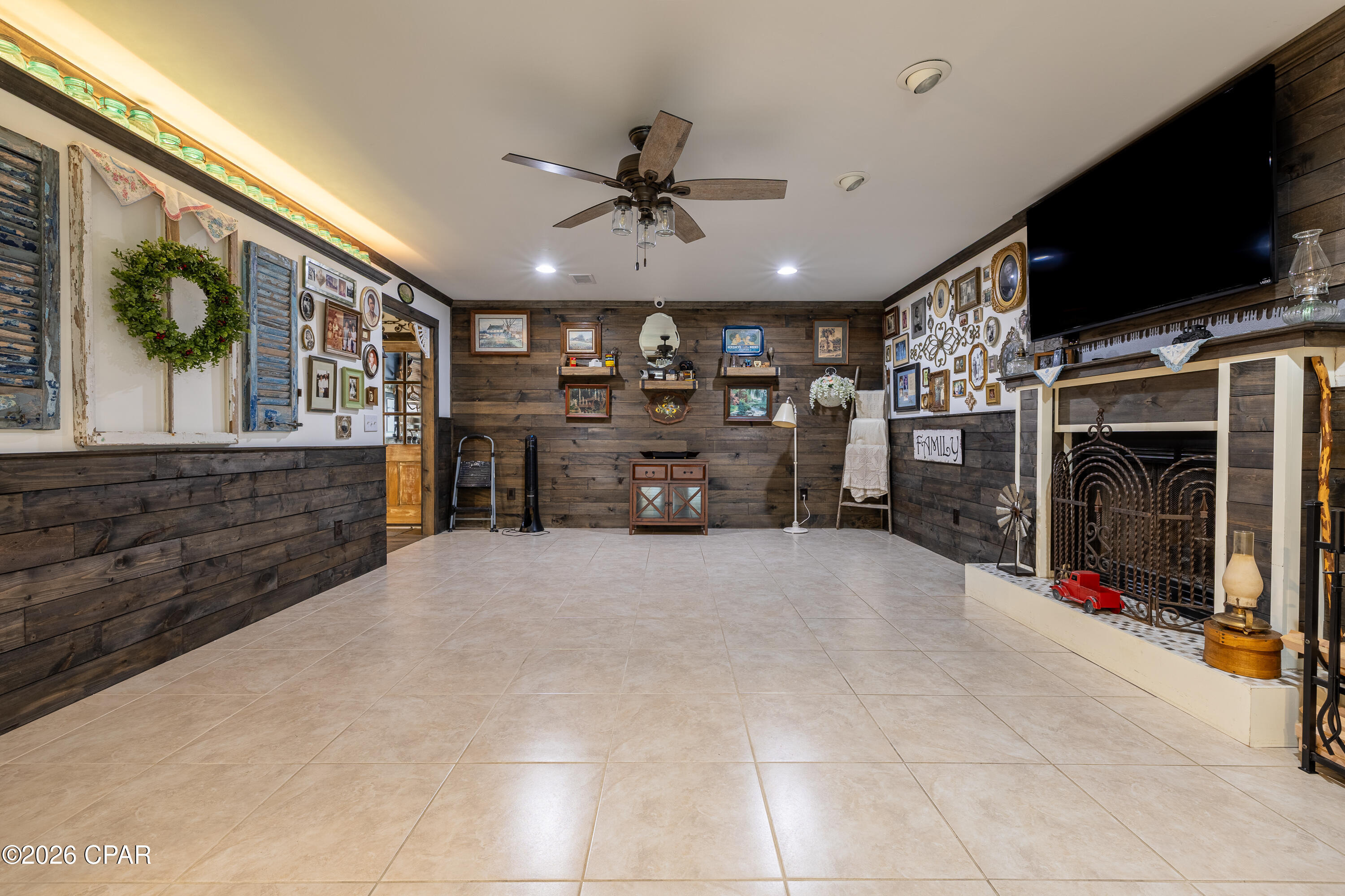 Image 6 For 6537 Pine Drive
