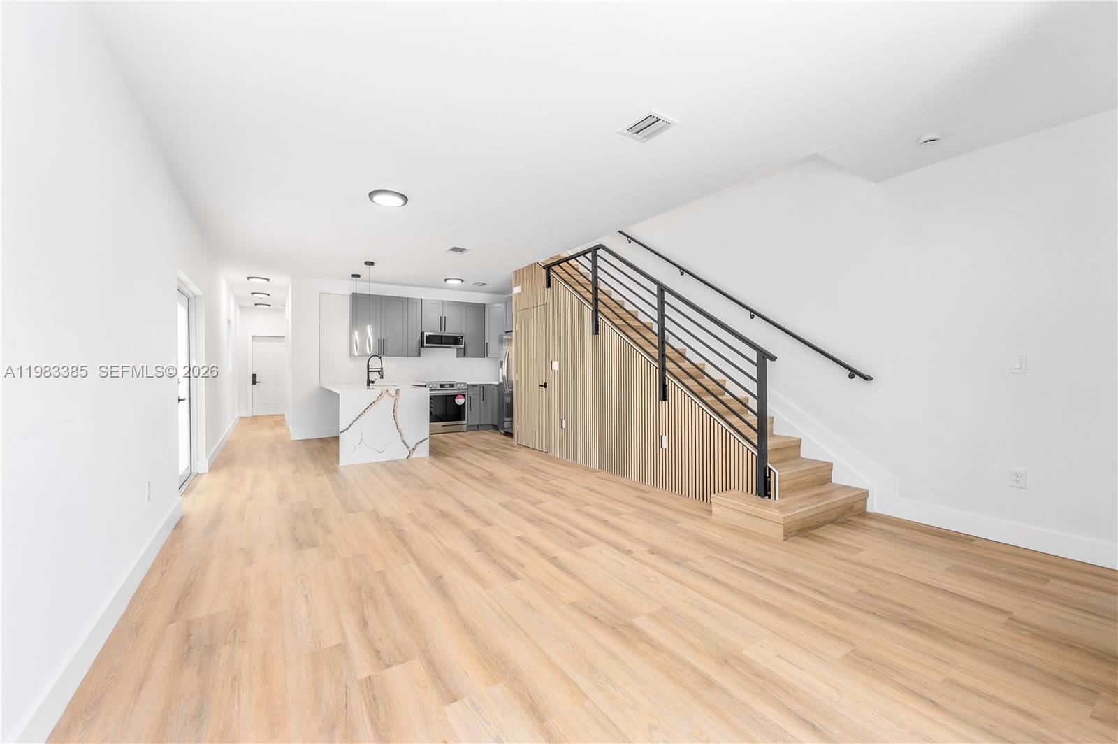 Property photo # 8