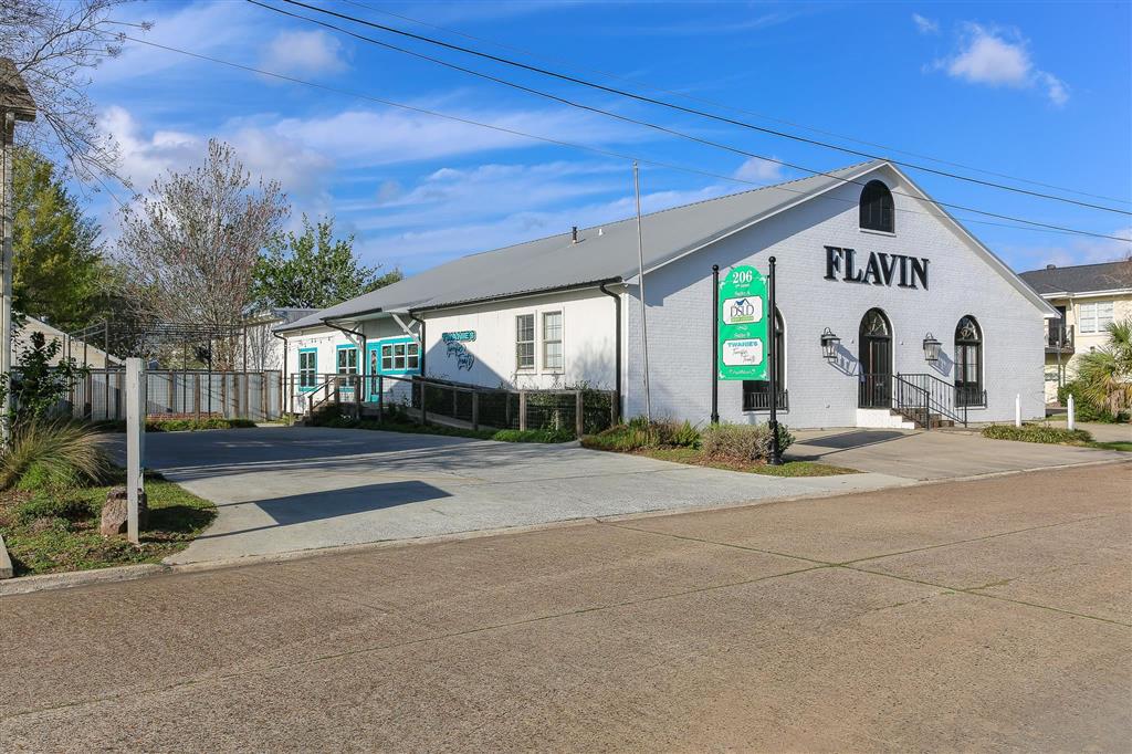 206 11th Street W