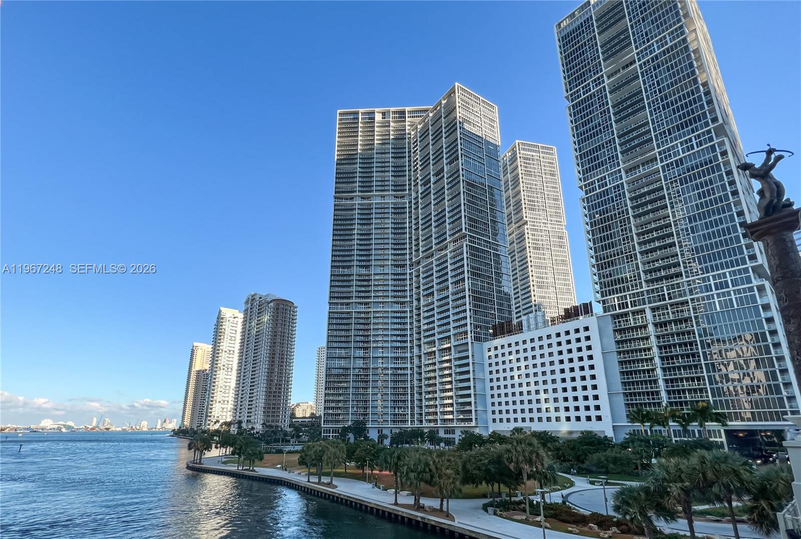 Icon Brickell No Two Cond