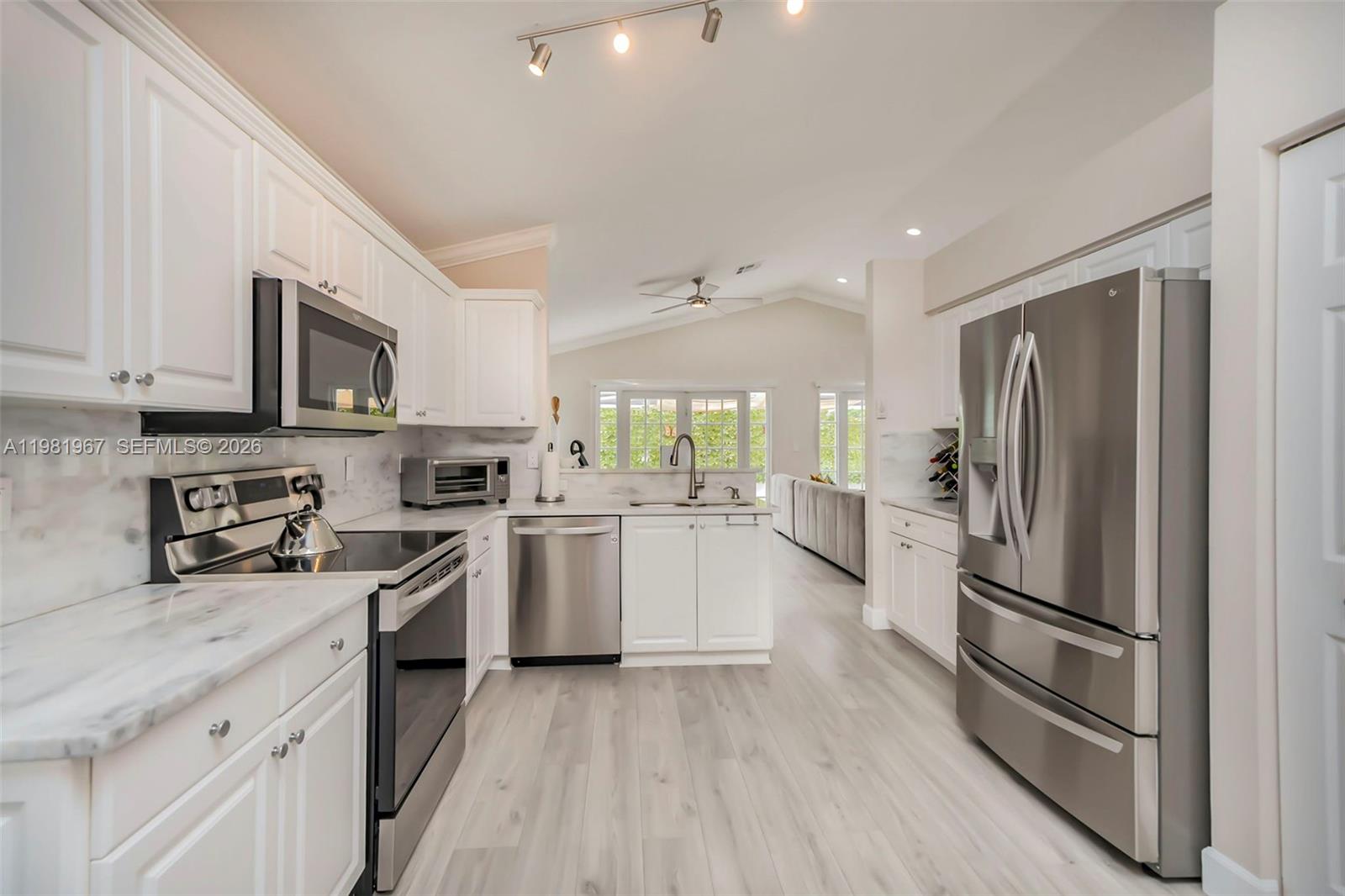 Property photo # 9