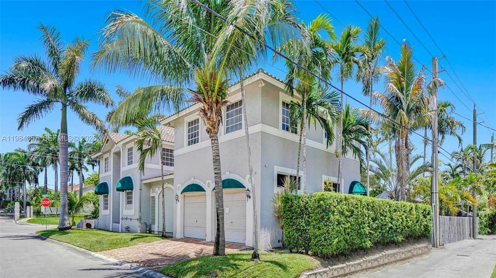 Hollywood Lakes Section