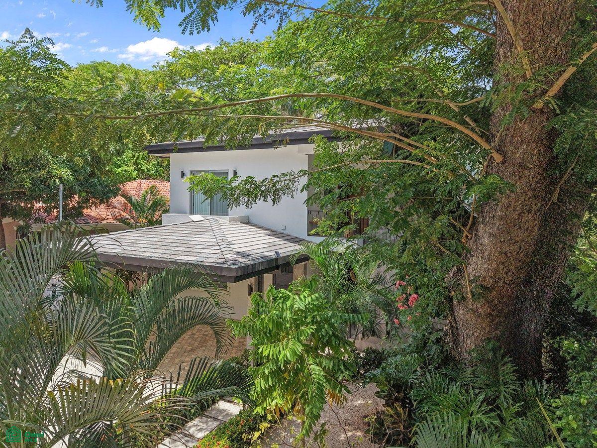 Gaviota del Sol Ylang Ylang Duplex Hermosa, Playa Hermosa, Sardinal, Guanacaste,