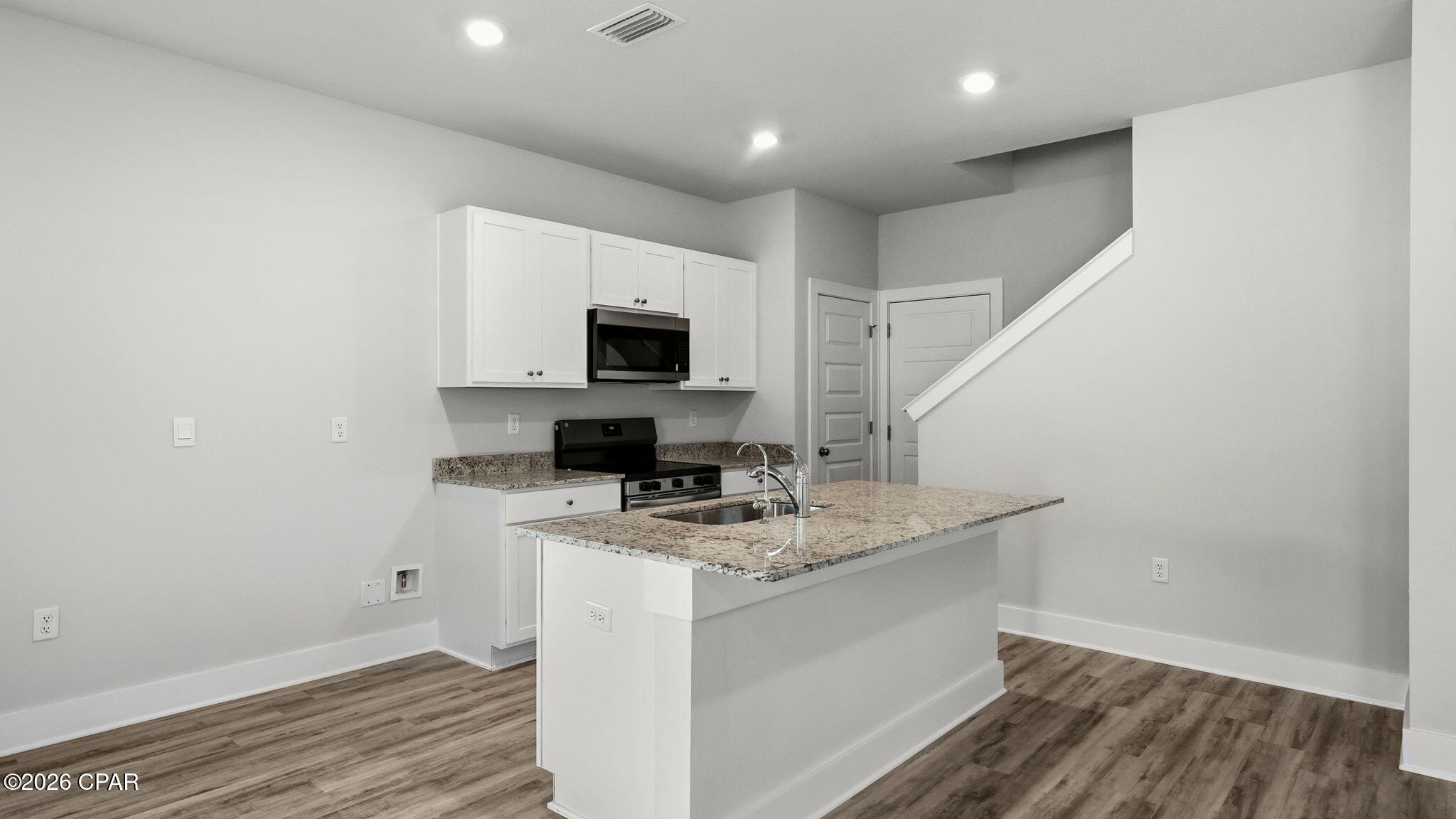 Image 12 For 414 Chateau Lane
