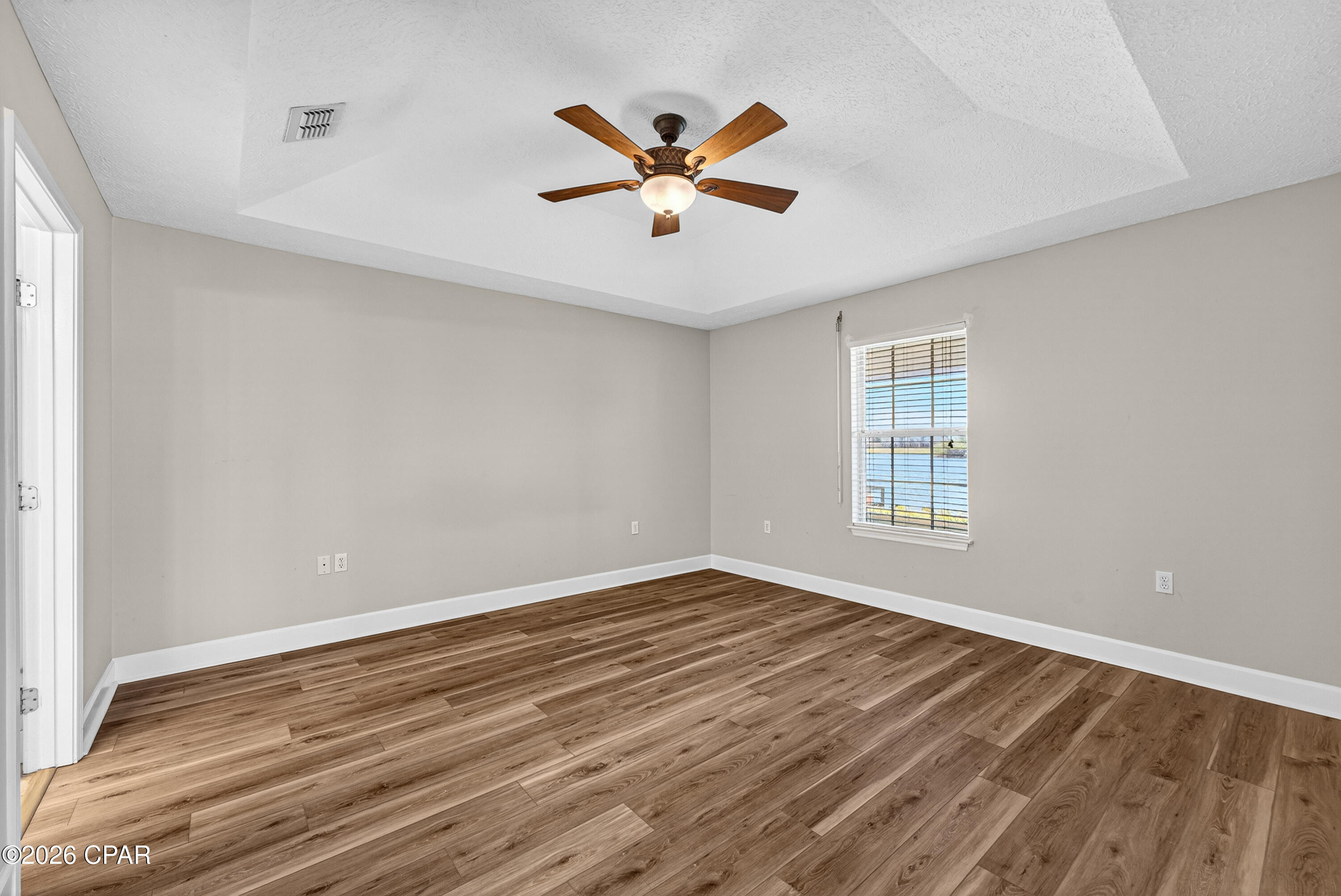 Image 16 For 114 Lakeridge Drive