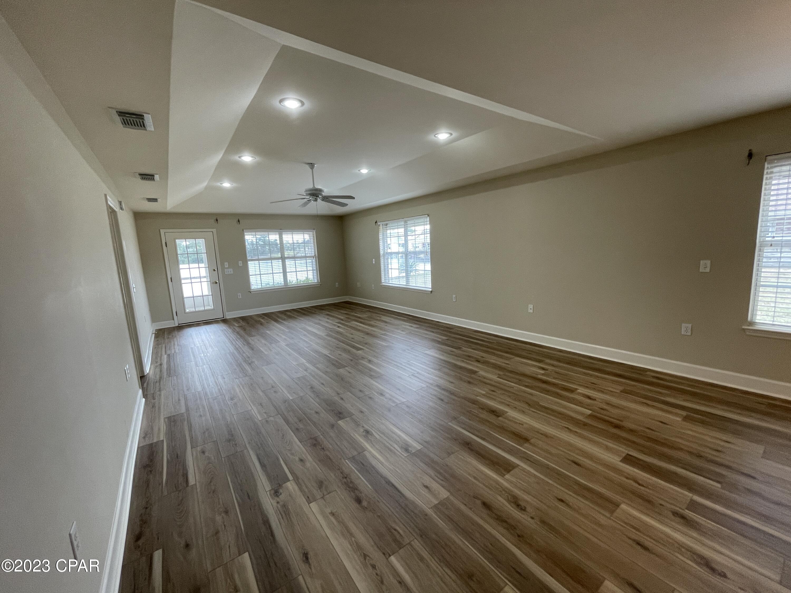 Image 4 For 114 Lakeridge Drive