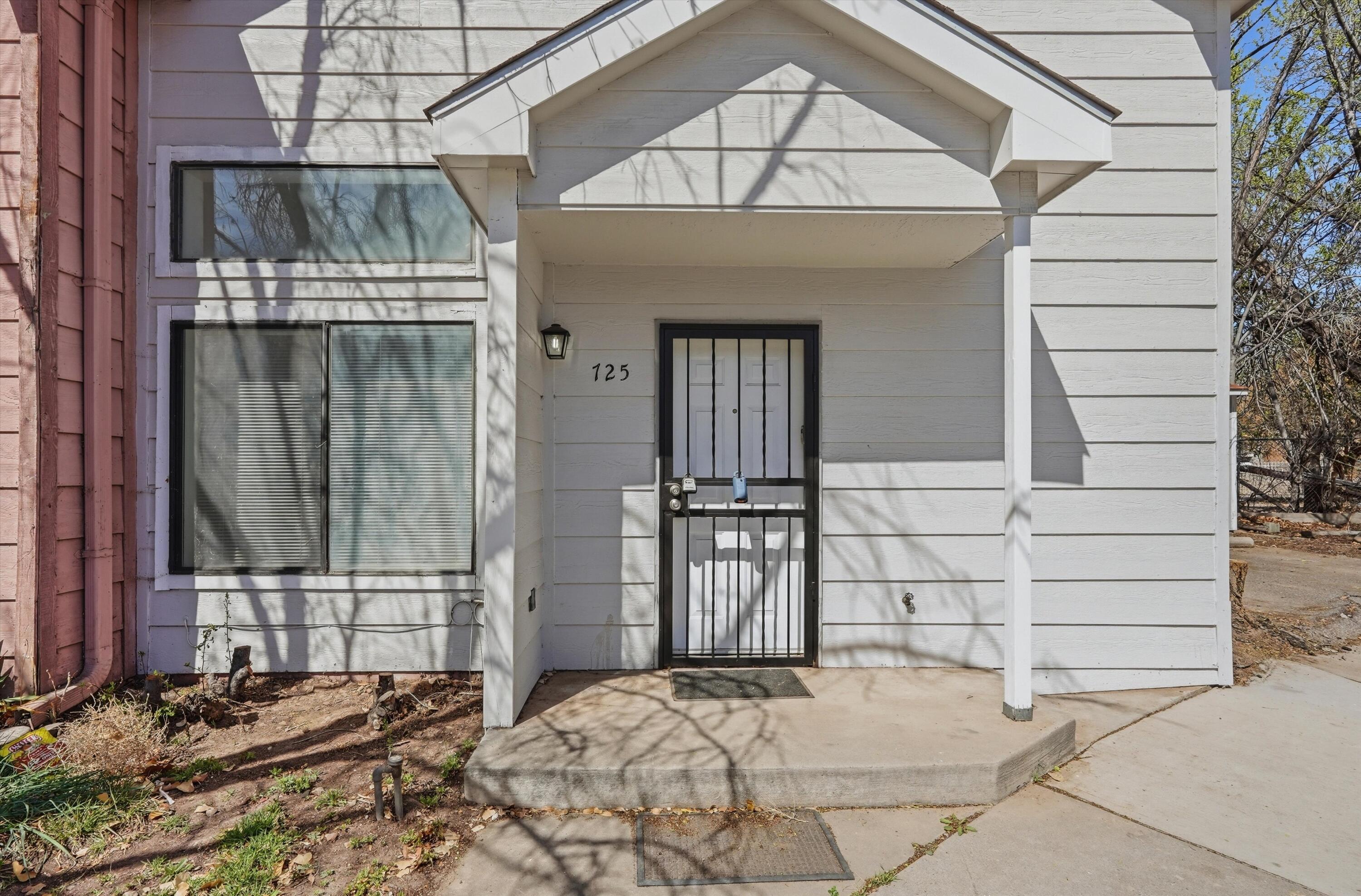 2nd image of 725 Barelas Ct Sw, Albuquerque, NM 87102 | MLS# 1100061