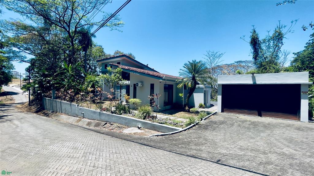 4 bed Single Family Homes For Sale in Tarcoles, Puntarenas - 1