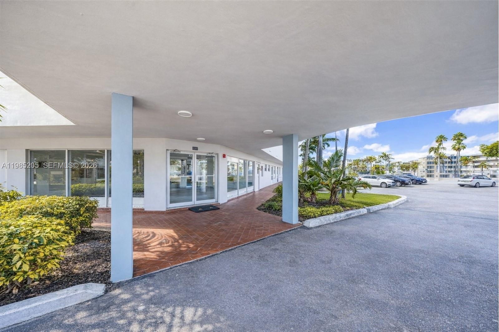 Jade Winds Group-Daisy Ga