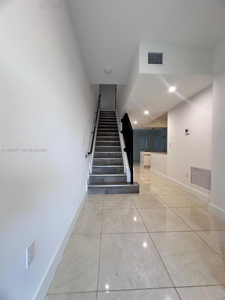 Additional property features at 5481 Oak Way - Townhouse in Dania Beach