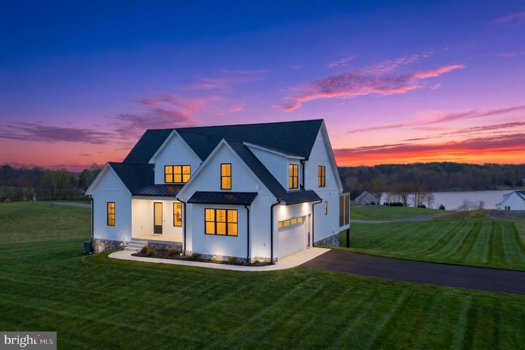 20359 Lookout Cir