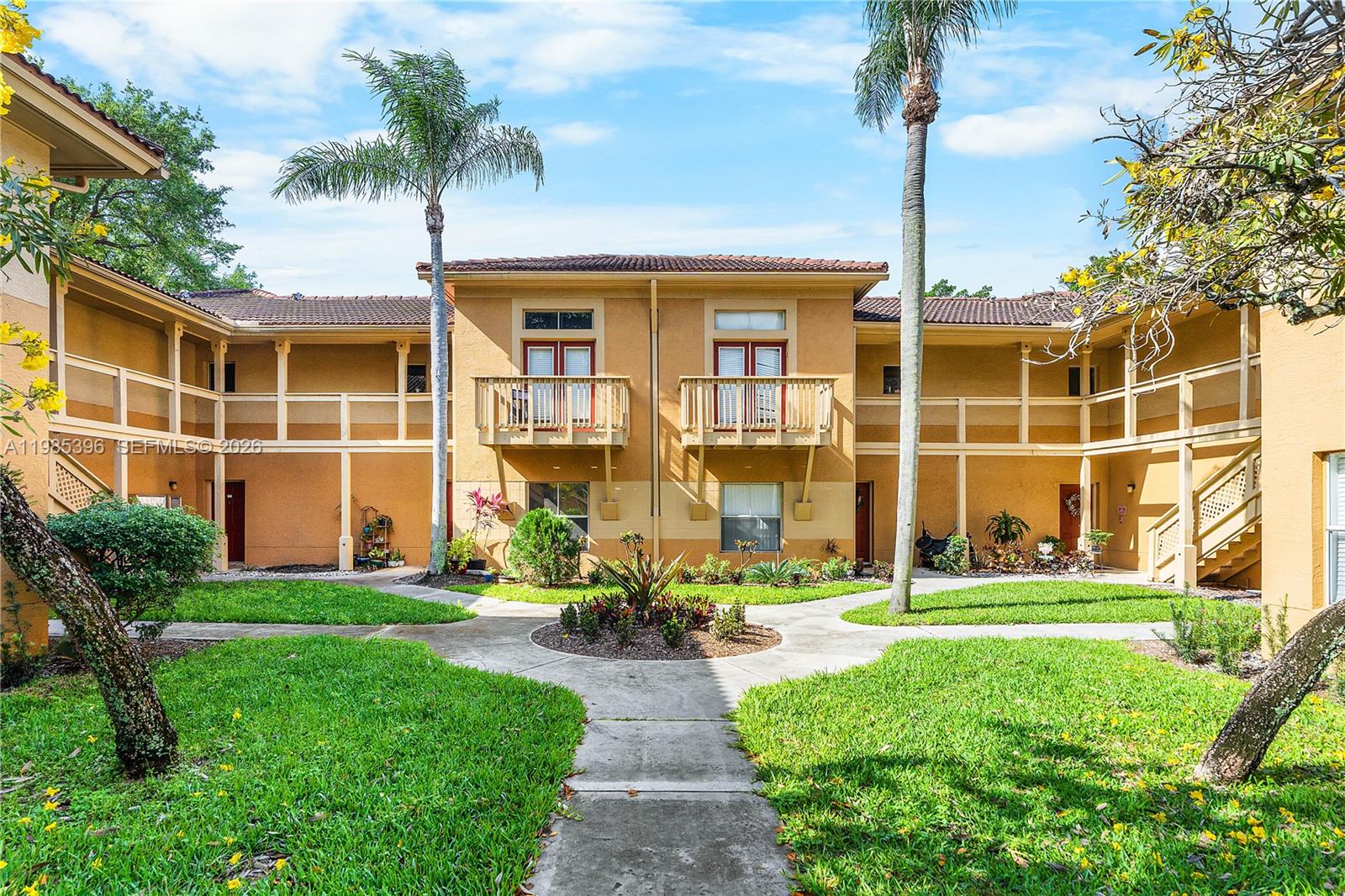 Palm Lake Condo