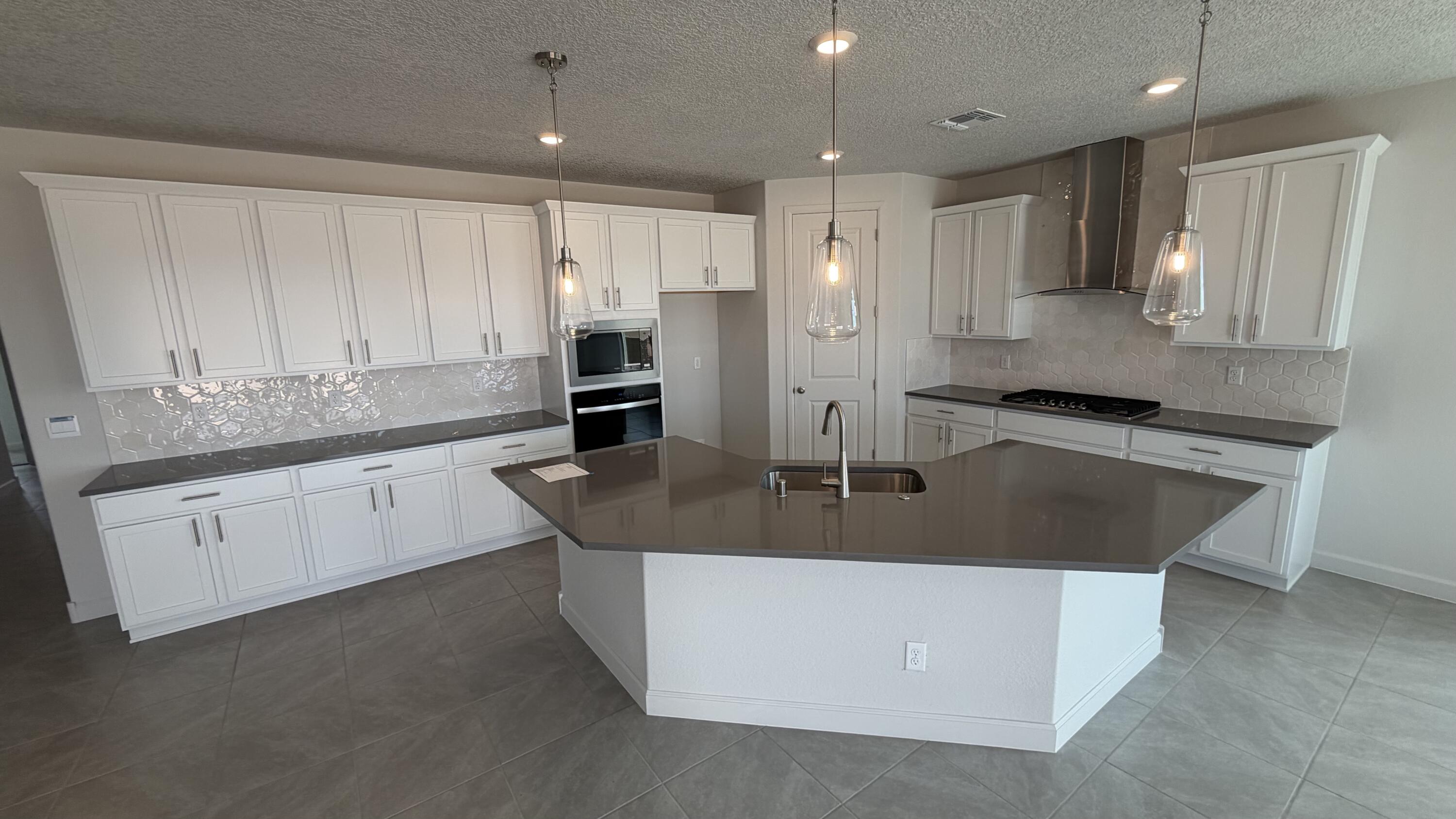 Photo 2 of Single family home for sale at 2443 Marble Ave Ne, Rio Rancho, NM 87144 | MLS# 1100103 | Listing updated on 2026-09-22