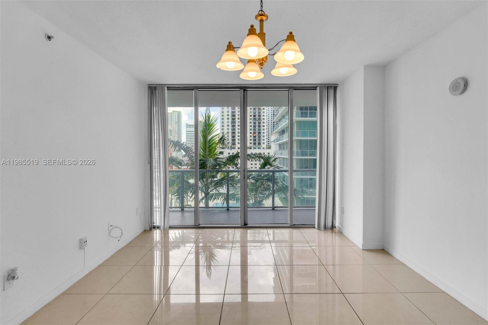Condo for Sale in Miami, FL