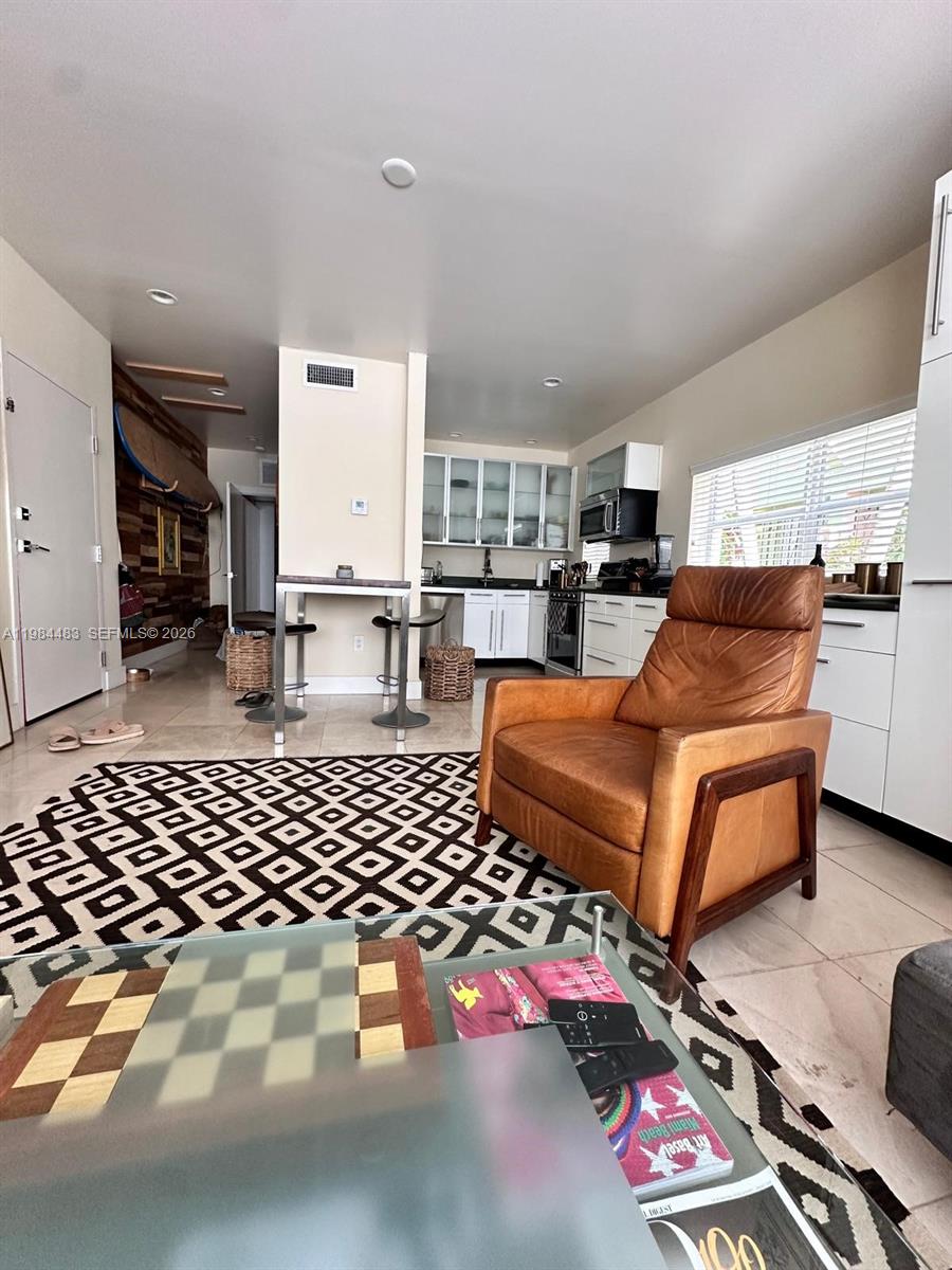 929 On Michigan Condo