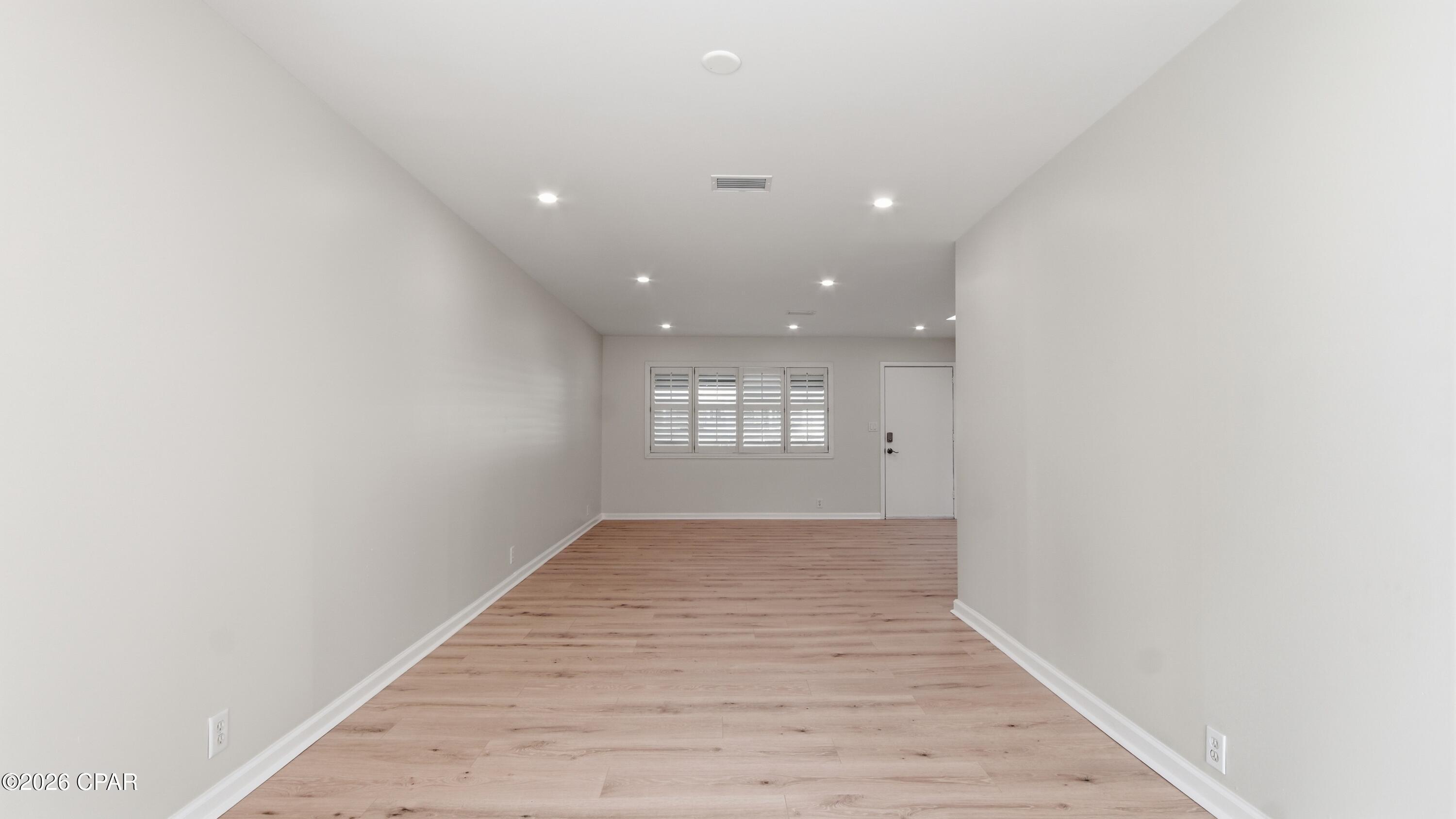 Image 13 For 1112 Earl Avenue