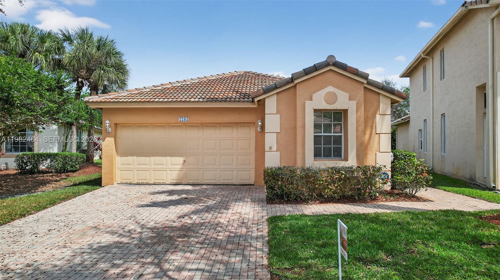 1281 170th Ave, Pembroke Pines, Florida 33028