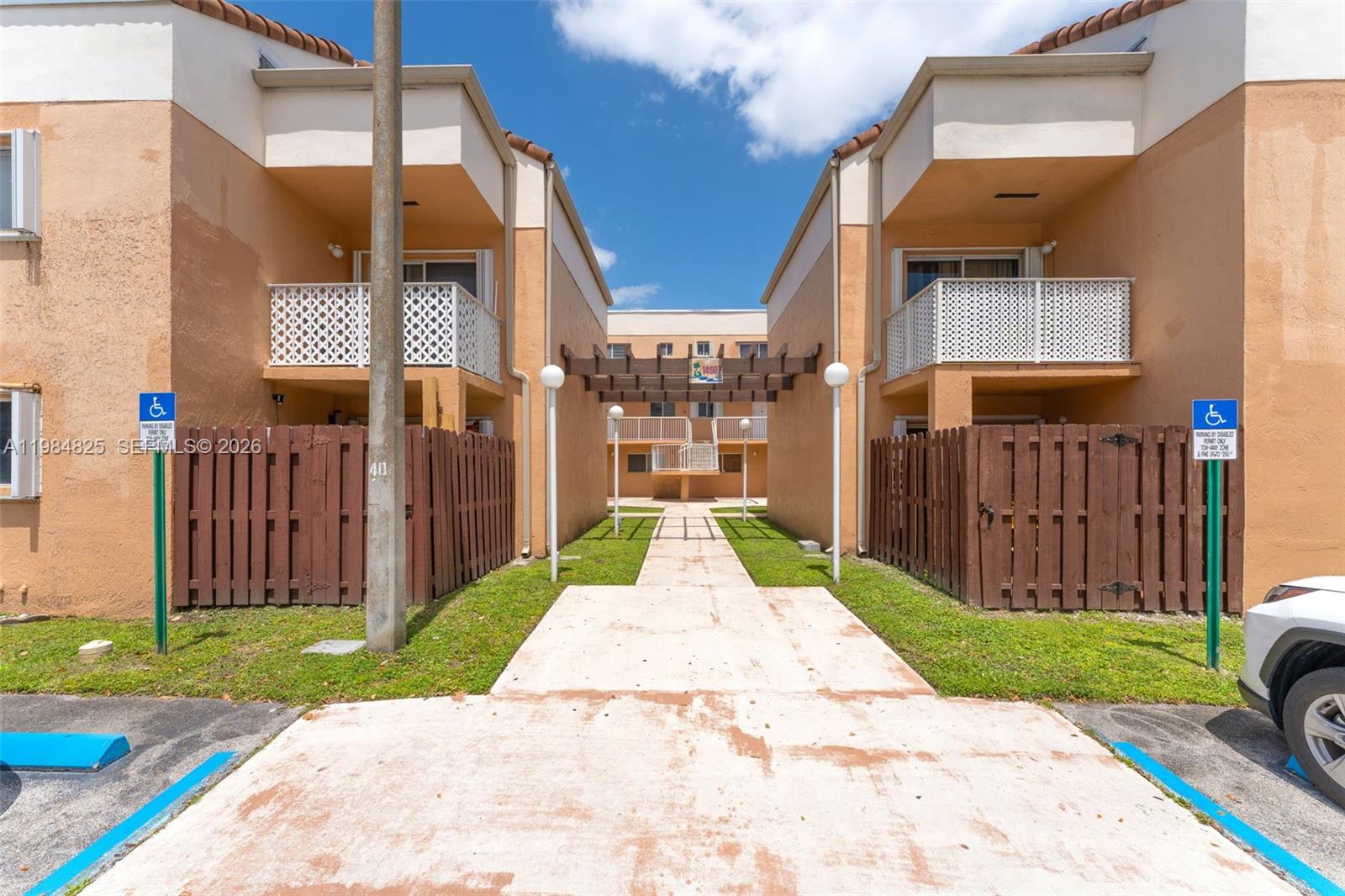 The Seasons Villas & Thms