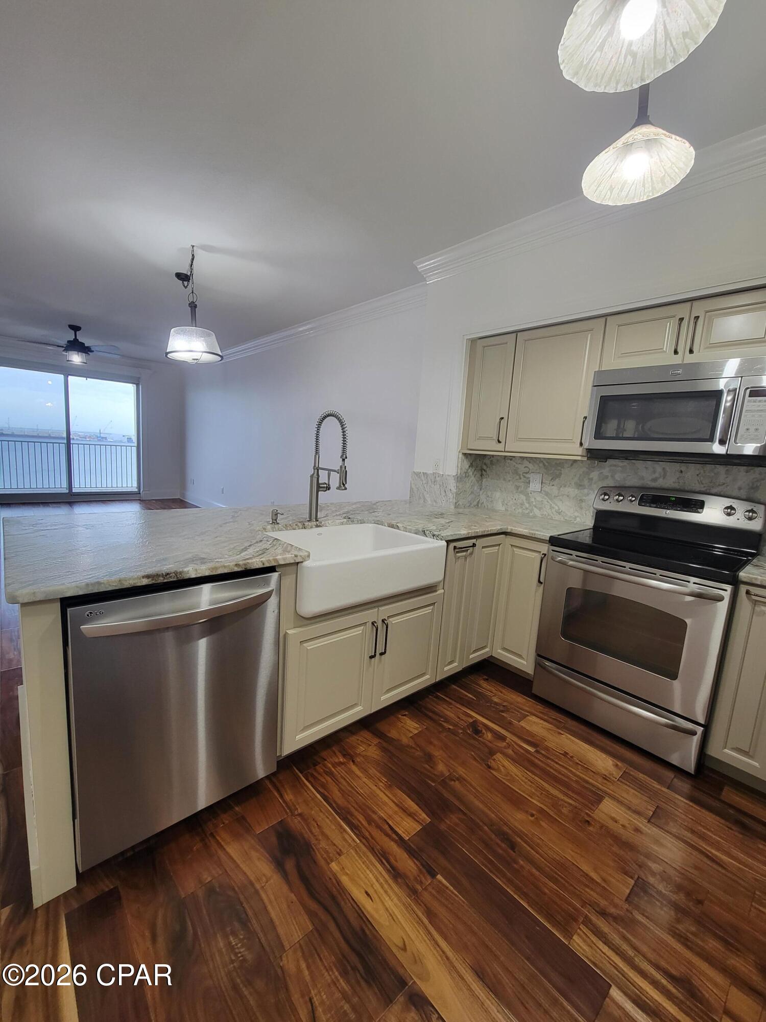 Image 30 For 2400 Grandiflora Boulevard 904