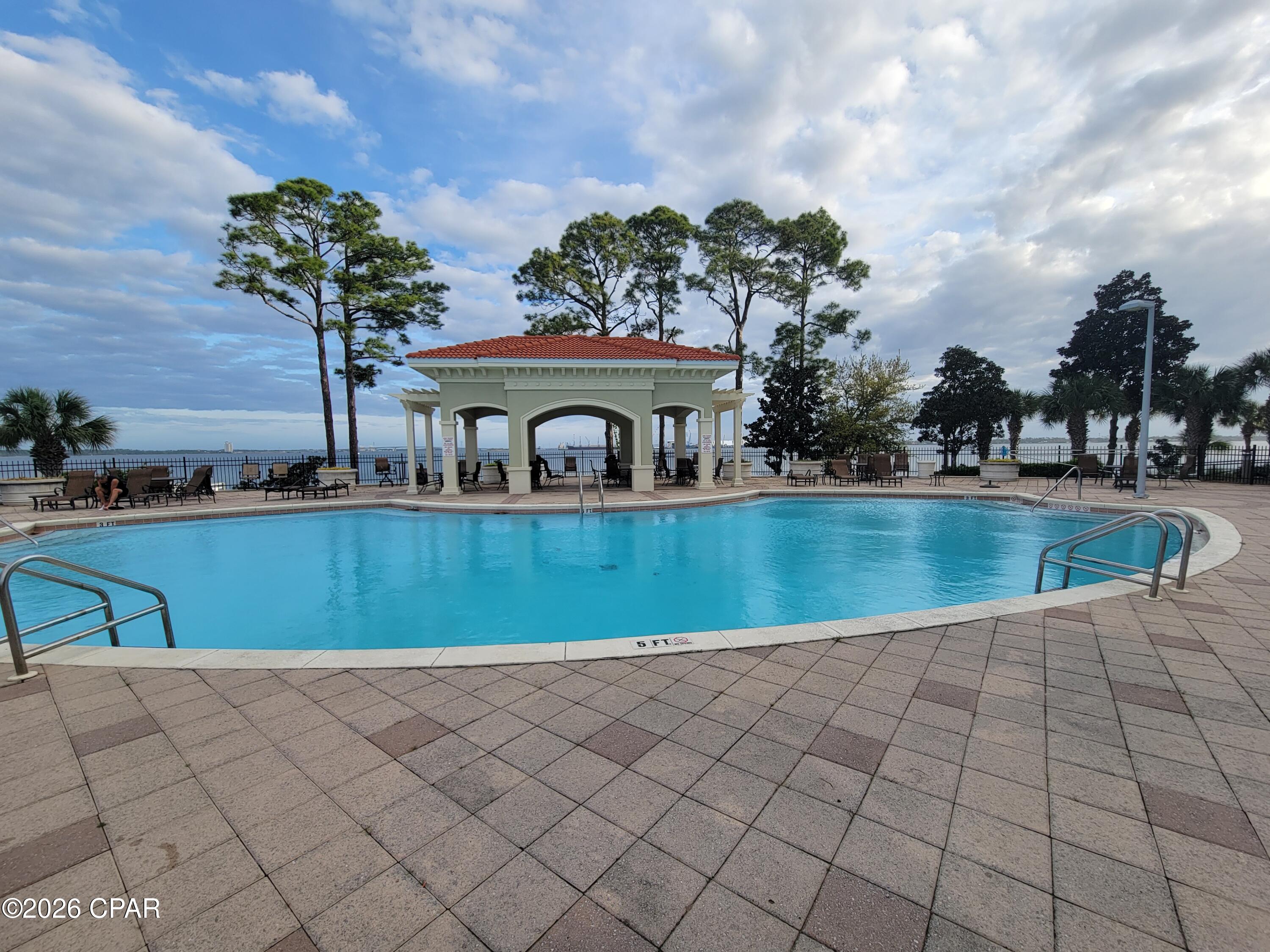 Image 9 For 2400 Grandiflora Boulevard 904