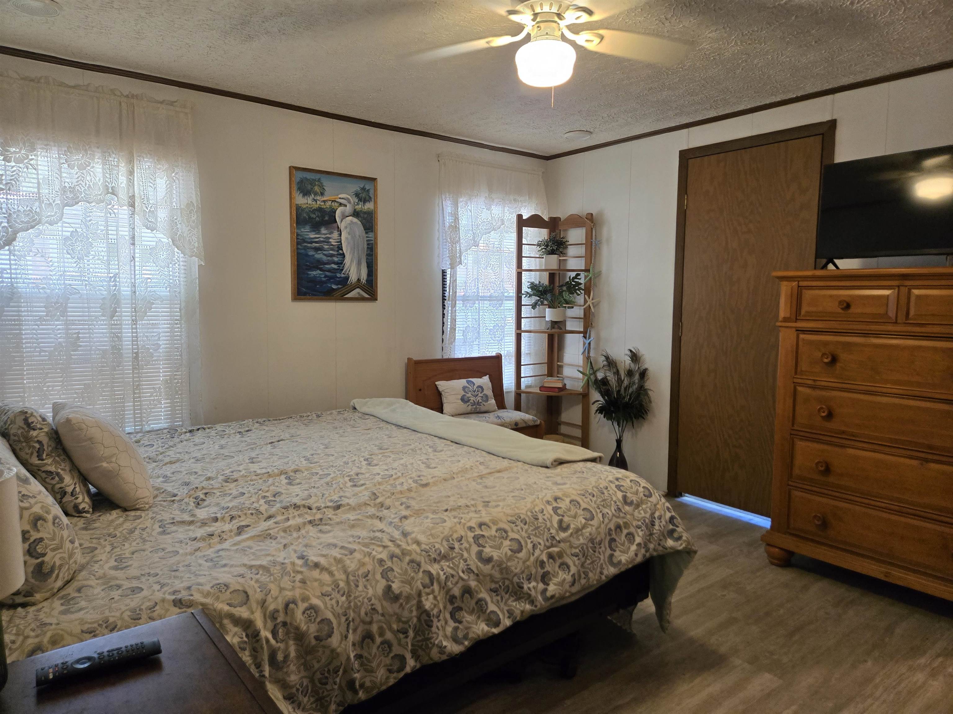 582 Mimosa Dr. 