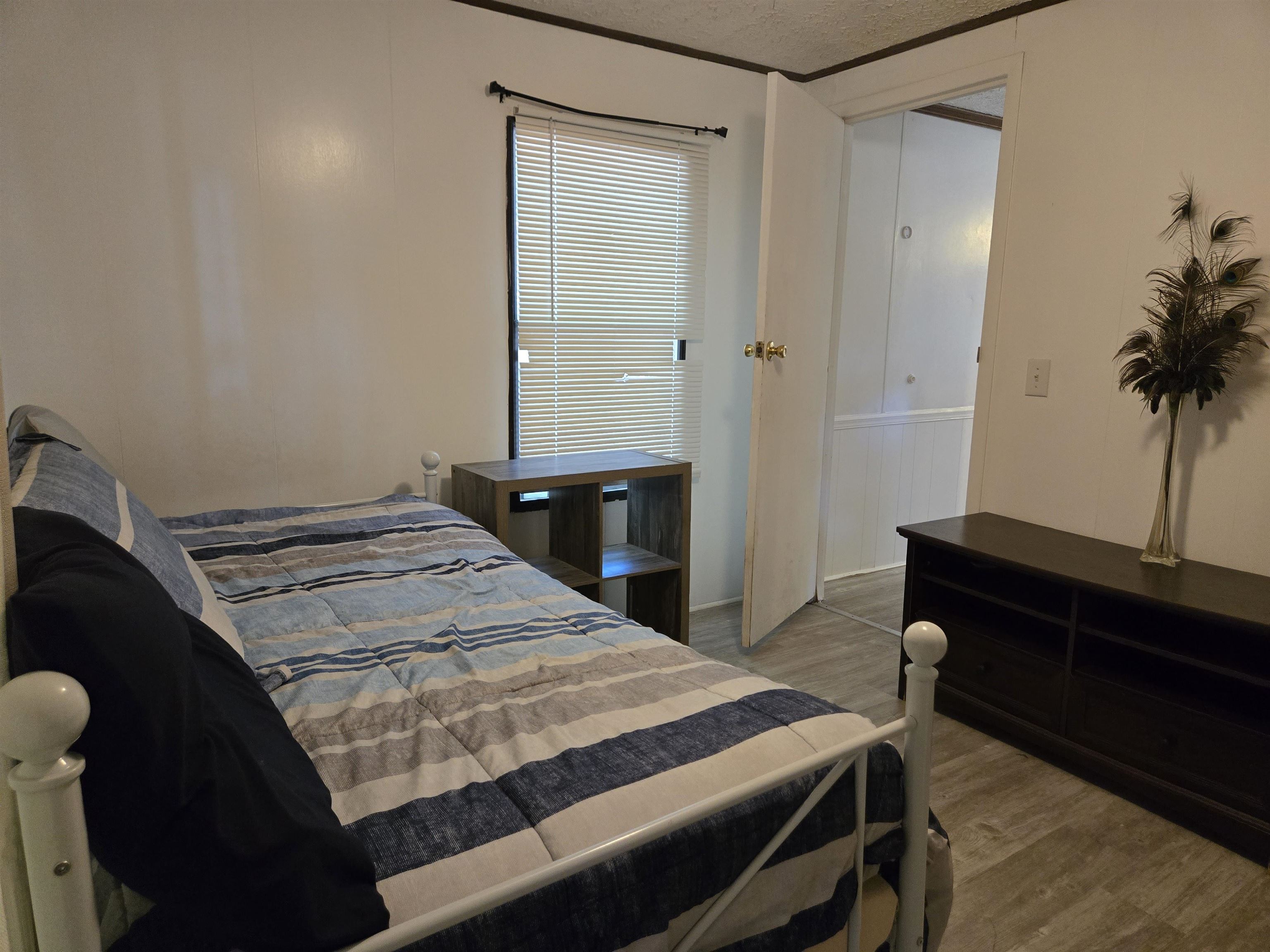 582 Mimosa Dr. 