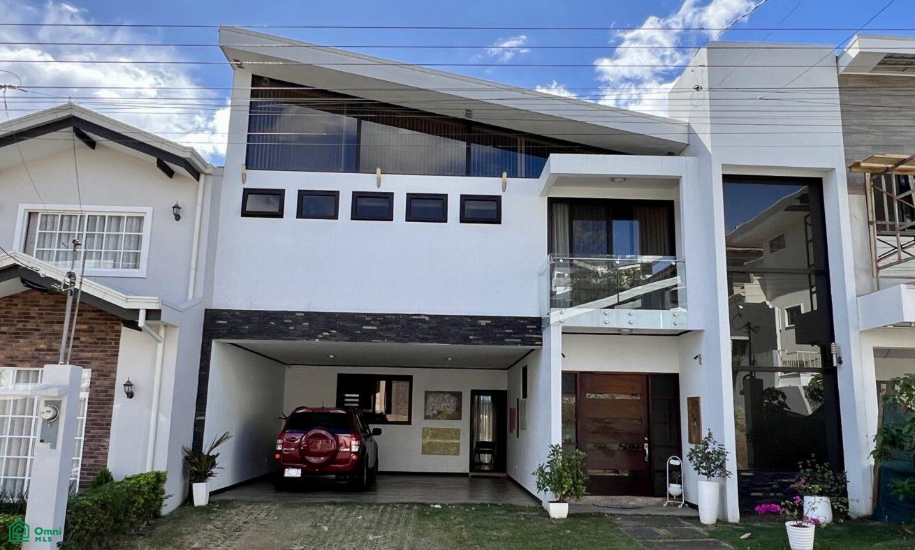 3 bed Condo For Sale in Grecia, Alajuela - 1
