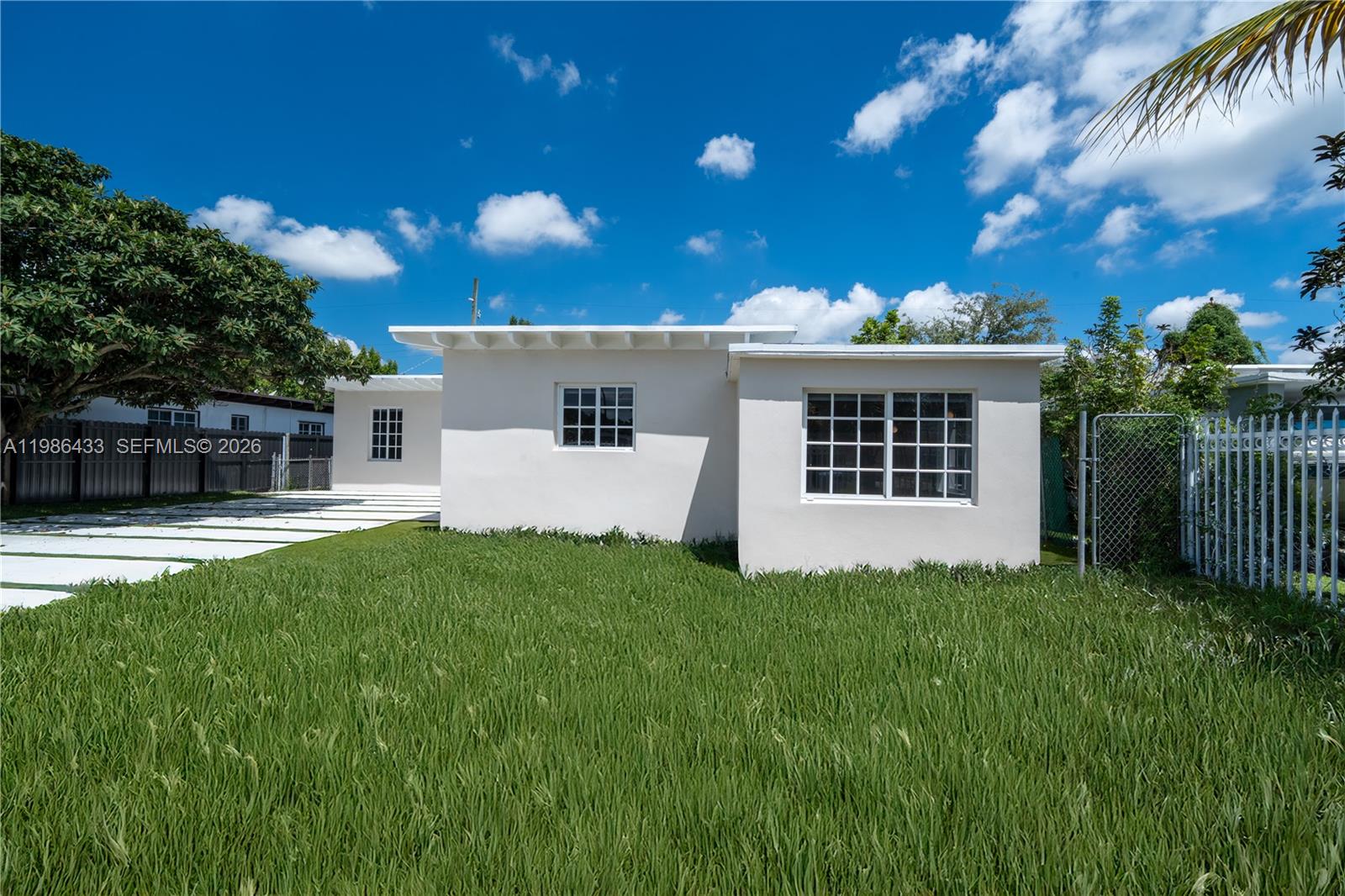 W Miami Shores Sec B