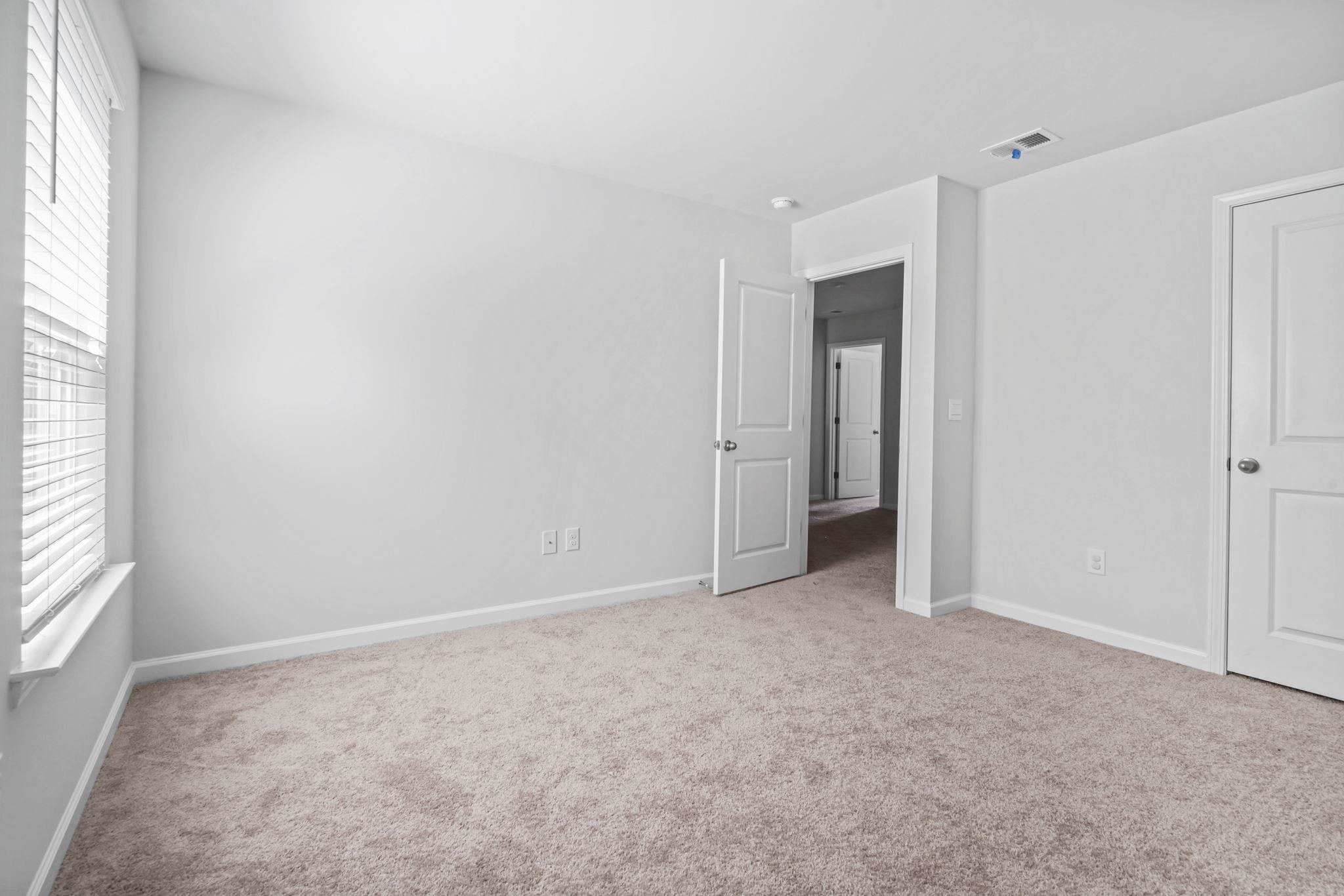 2607548 | Photo 23