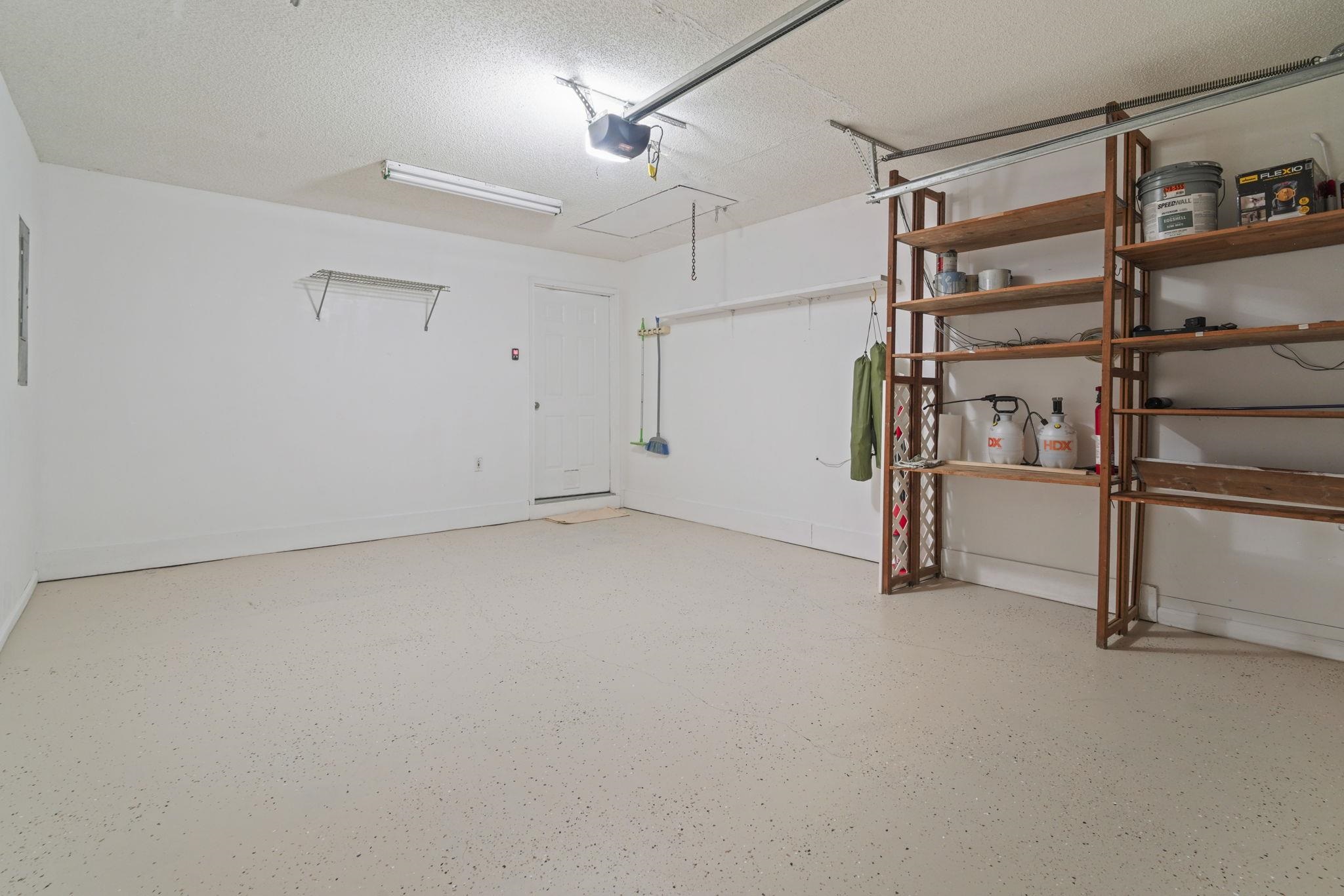 2607600 | Photo 26