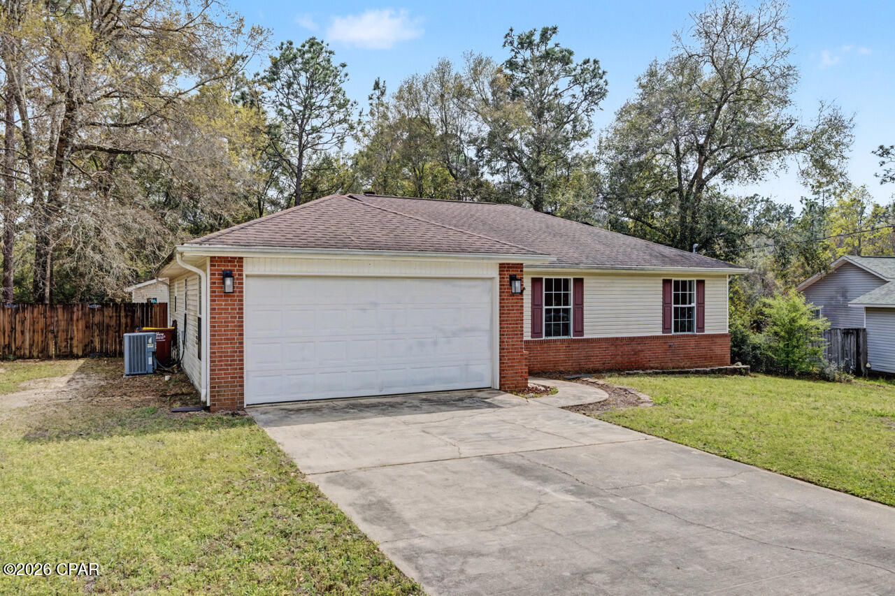 Photo 3 of Sale Pending at 528 Hyde Park Dr, Crestview, FL 32539 | MLS# 787292 | Listing updated on 2026-09-05