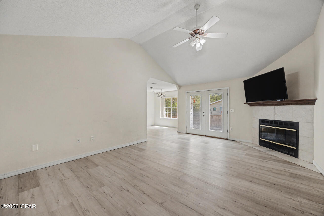 Photo 4 of Sale Pending at 528 Hyde Park Dr, Crestview, FL 32539 | MLS# 787292 | Listing updated on 2026-09-05