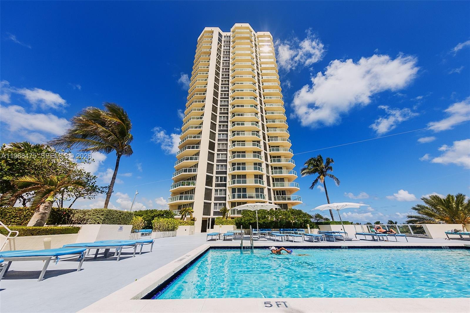 St Tropez Ocean Condo